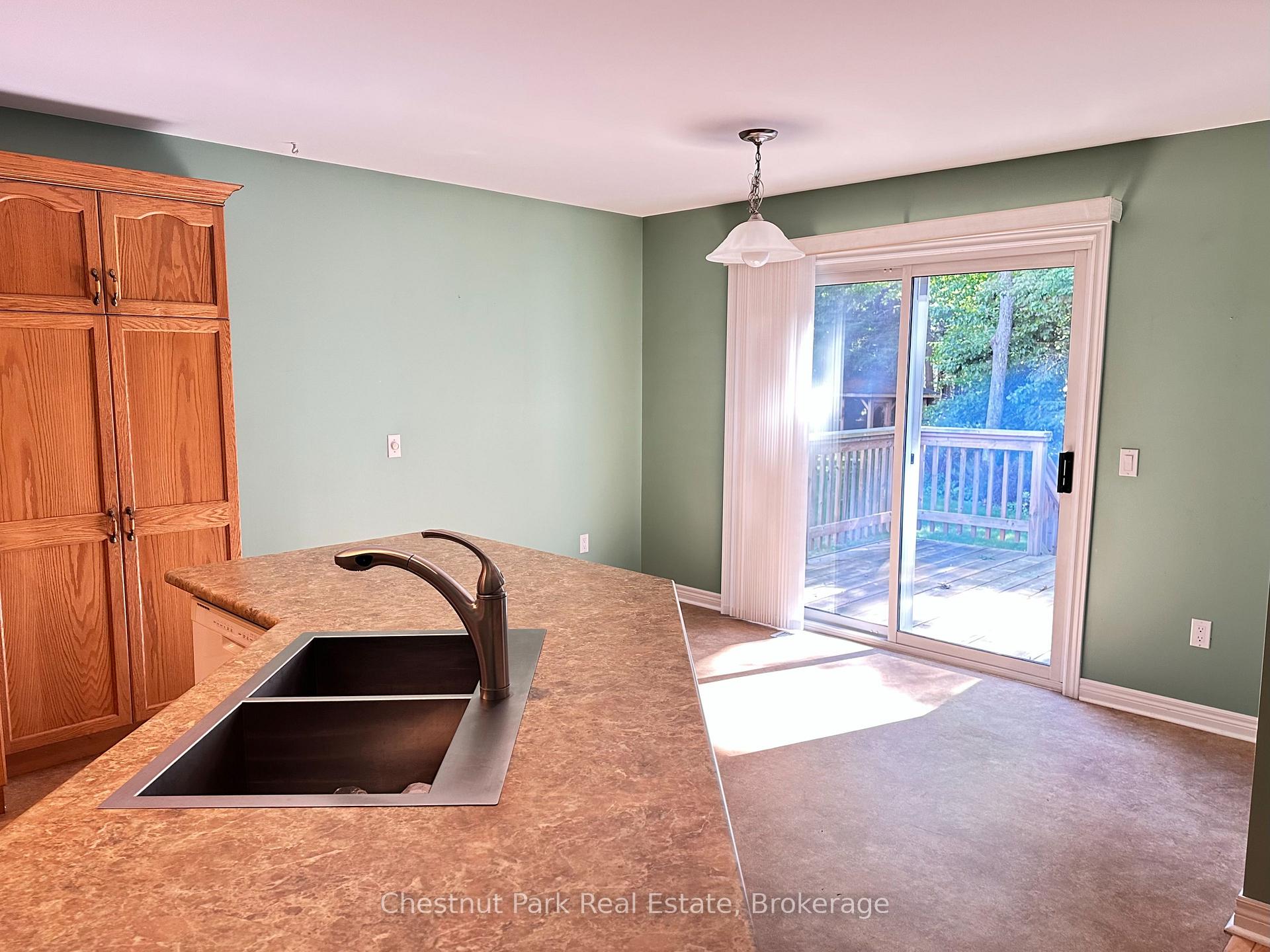 Photo 12 of 17 Stonehedge Close, Gravenhurst, Muskoka (S) — HOMEH