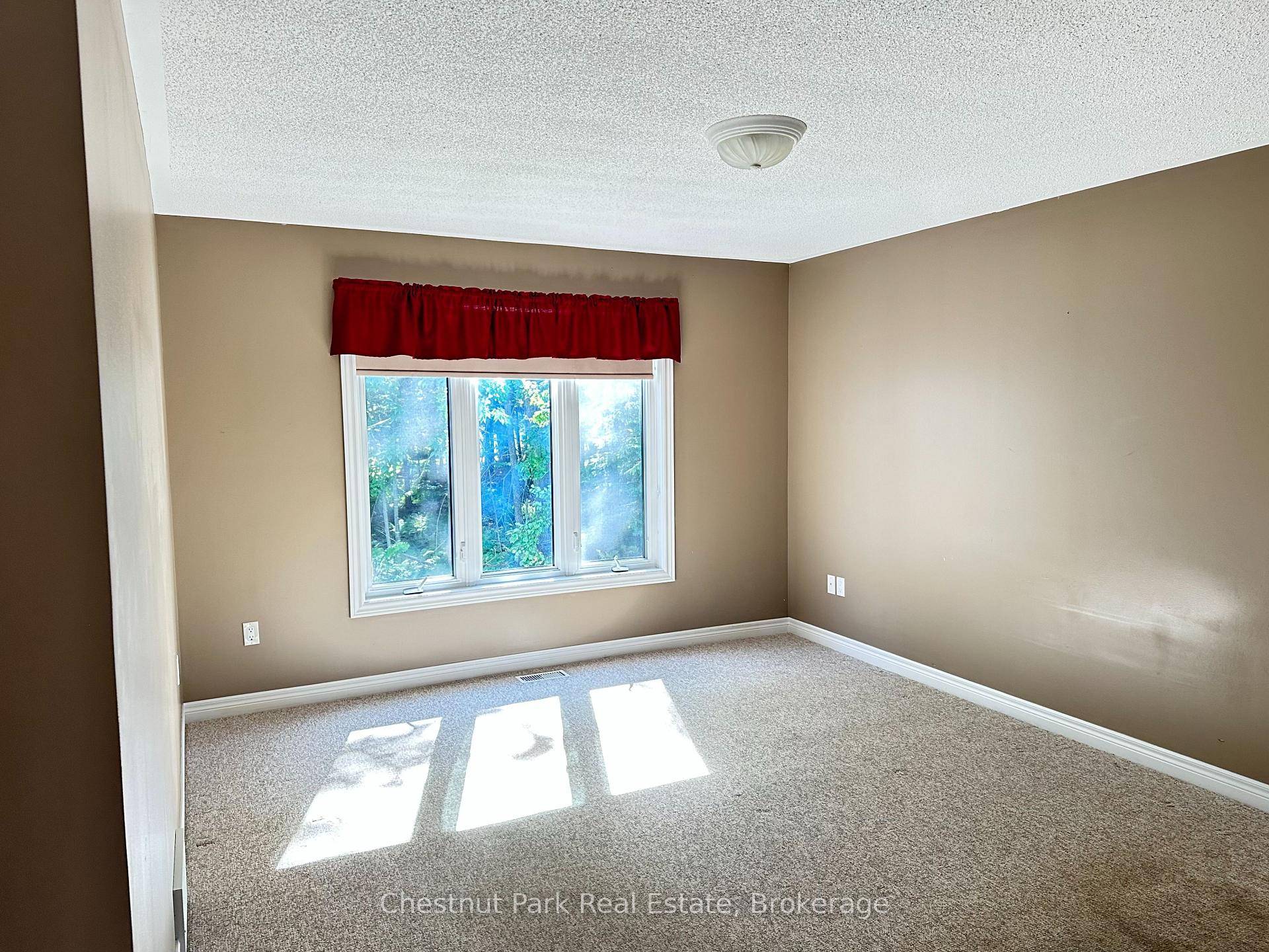 Photo 18 of 17 Stonehedge Close, Gravenhurst, Muskoka (S) — HOMEH