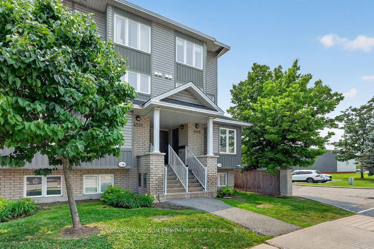 Photo 3 of Unit D, 4522 Innes Road, Ottawa, Avalon East — HOMEH