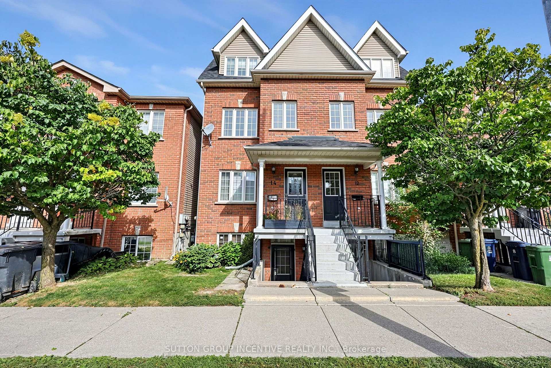 Photo 3 of 14 Connolly Street, Toronto, Weston-Pellam Park — HOMEH