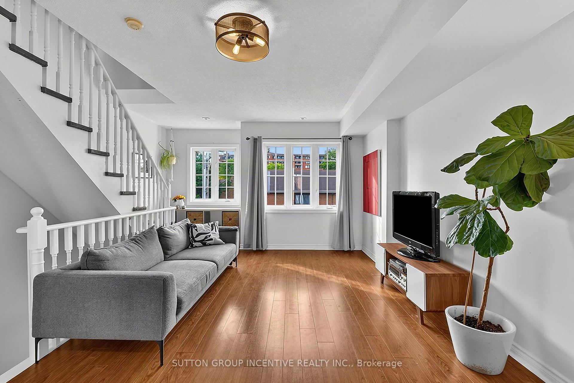 Photo 9 of 14 Connolly Street, Toronto, Weston-Pellam Park — HOMEH
