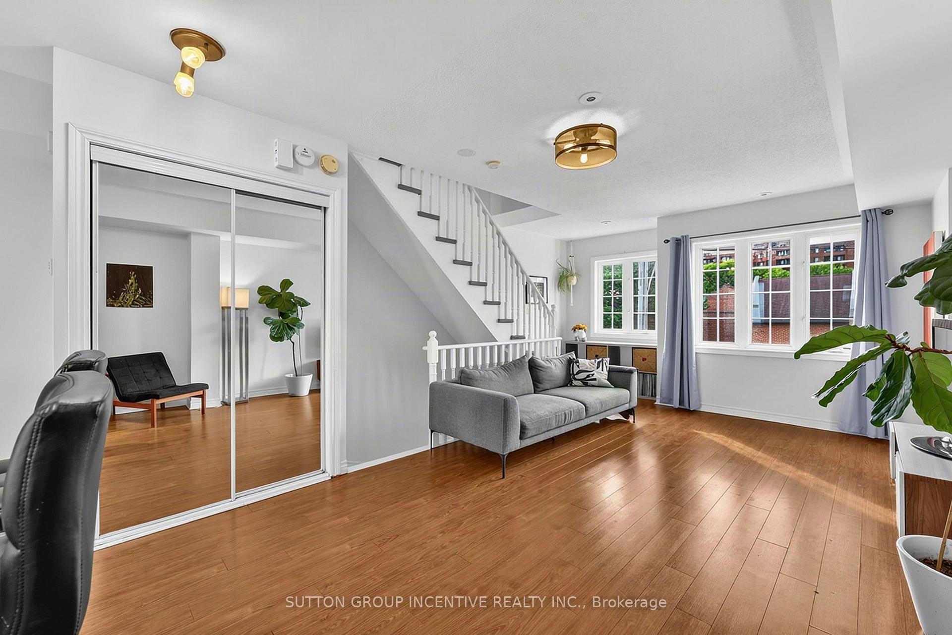 Photo 10 of 14 Connolly Street, Toronto, Weston-Pellam Park — HOMEH