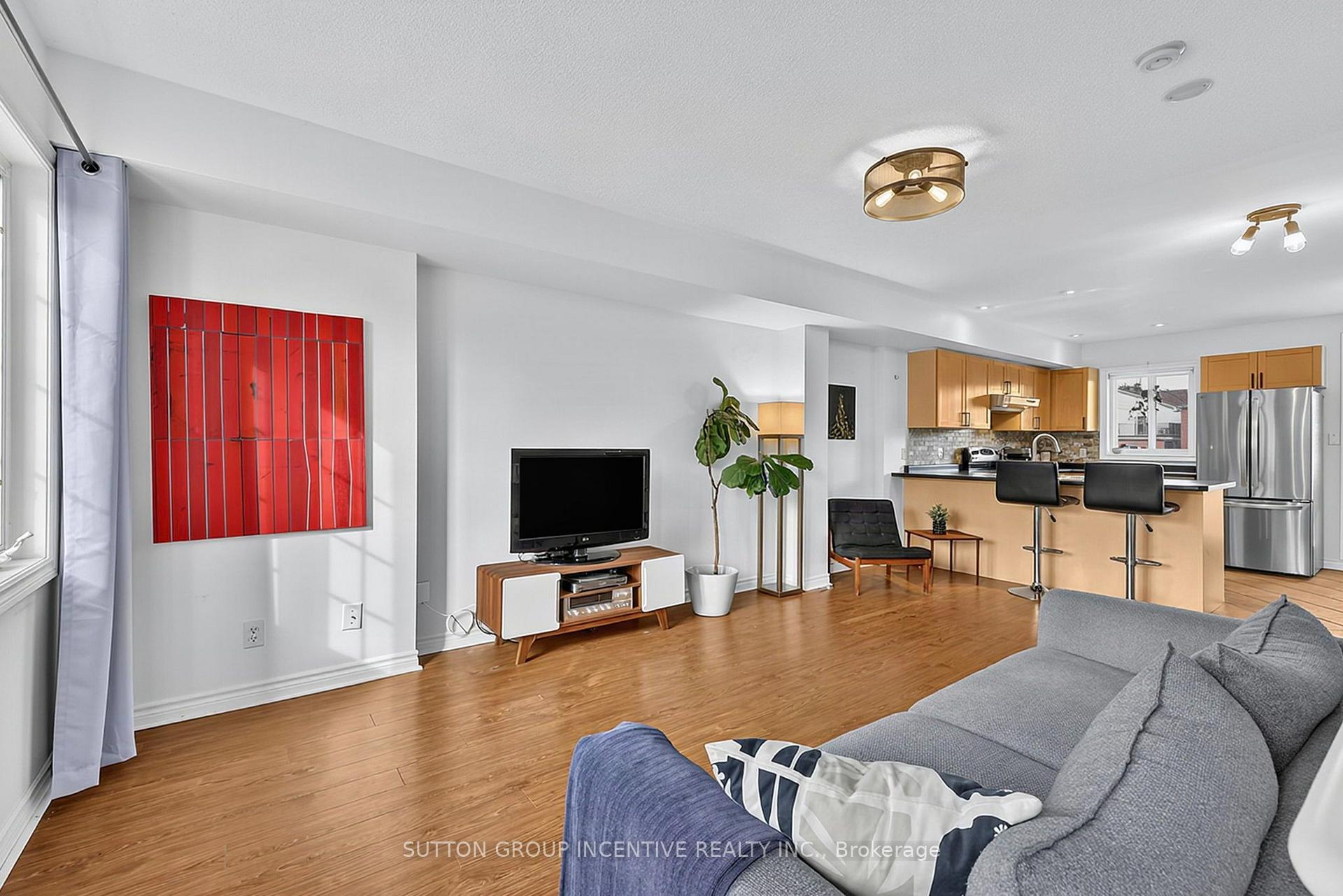 Photo 12 of 14 Connolly Street, Toronto, Weston-Pellam Park — HOMEH