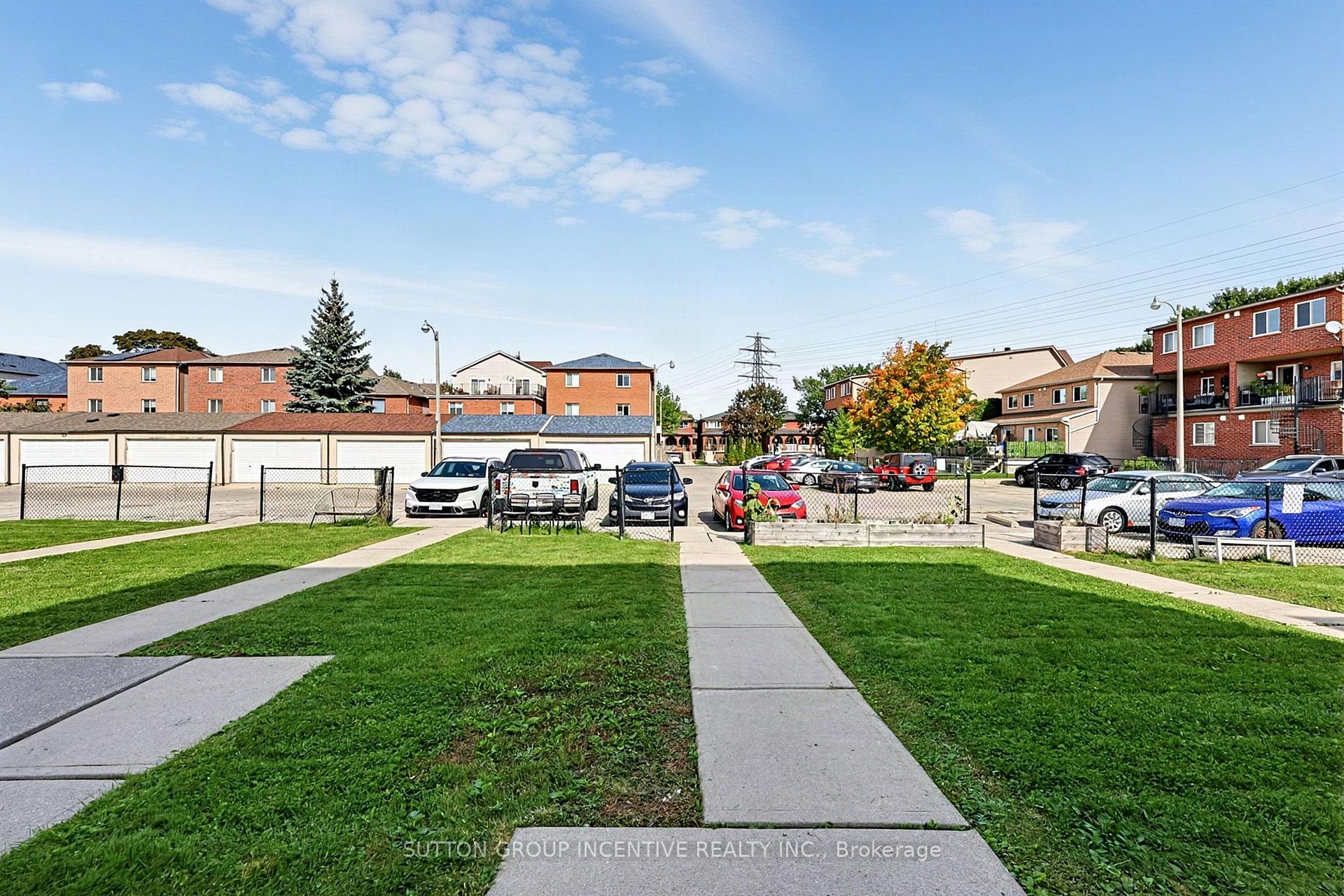 Photo 32 of 14 Connolly Street, Toronto, Weston-Pellam Park — HOMEH