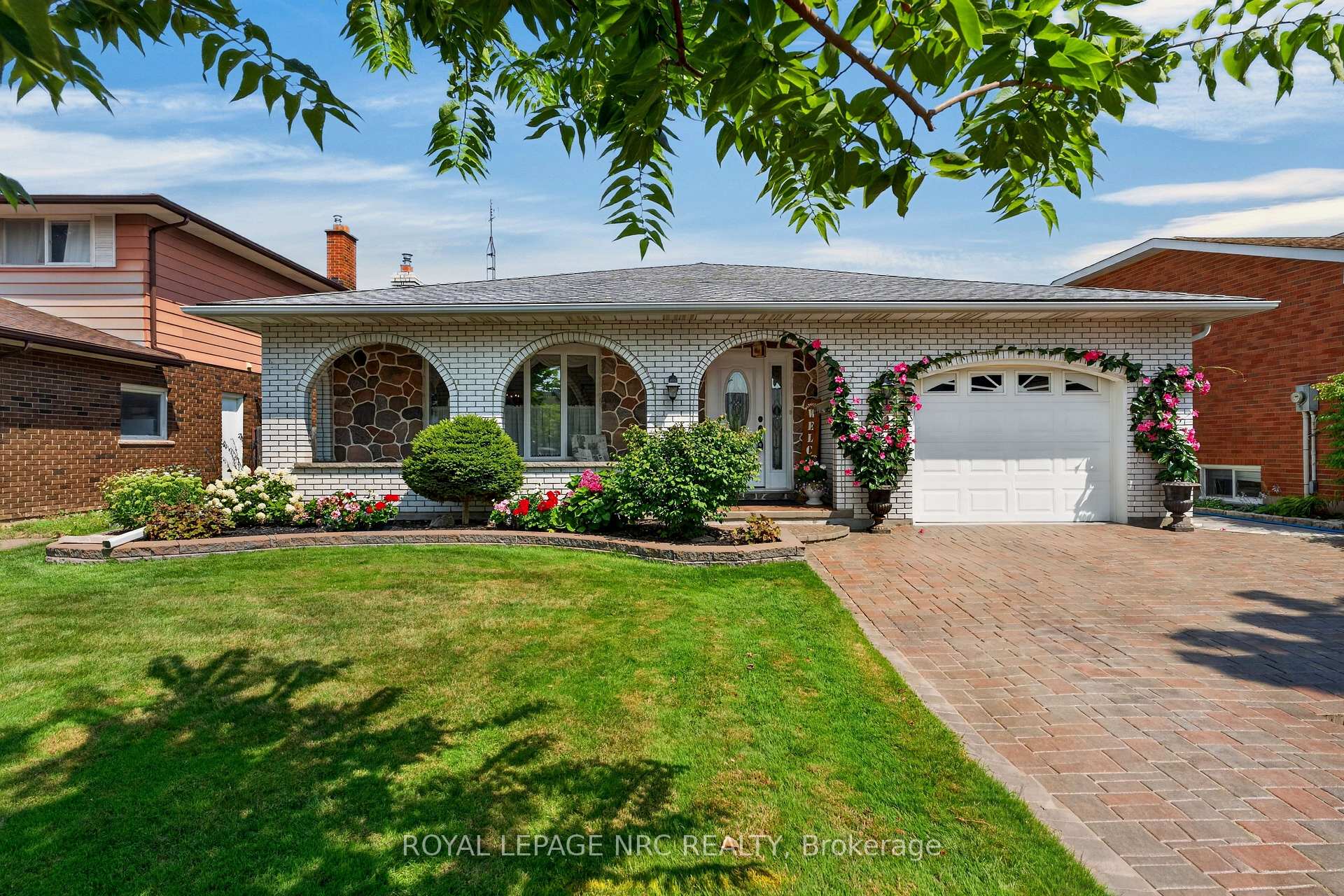 Photo 2 of 43 Brimley Crescent, St. Catharines, Lakeshore — HOMEH
