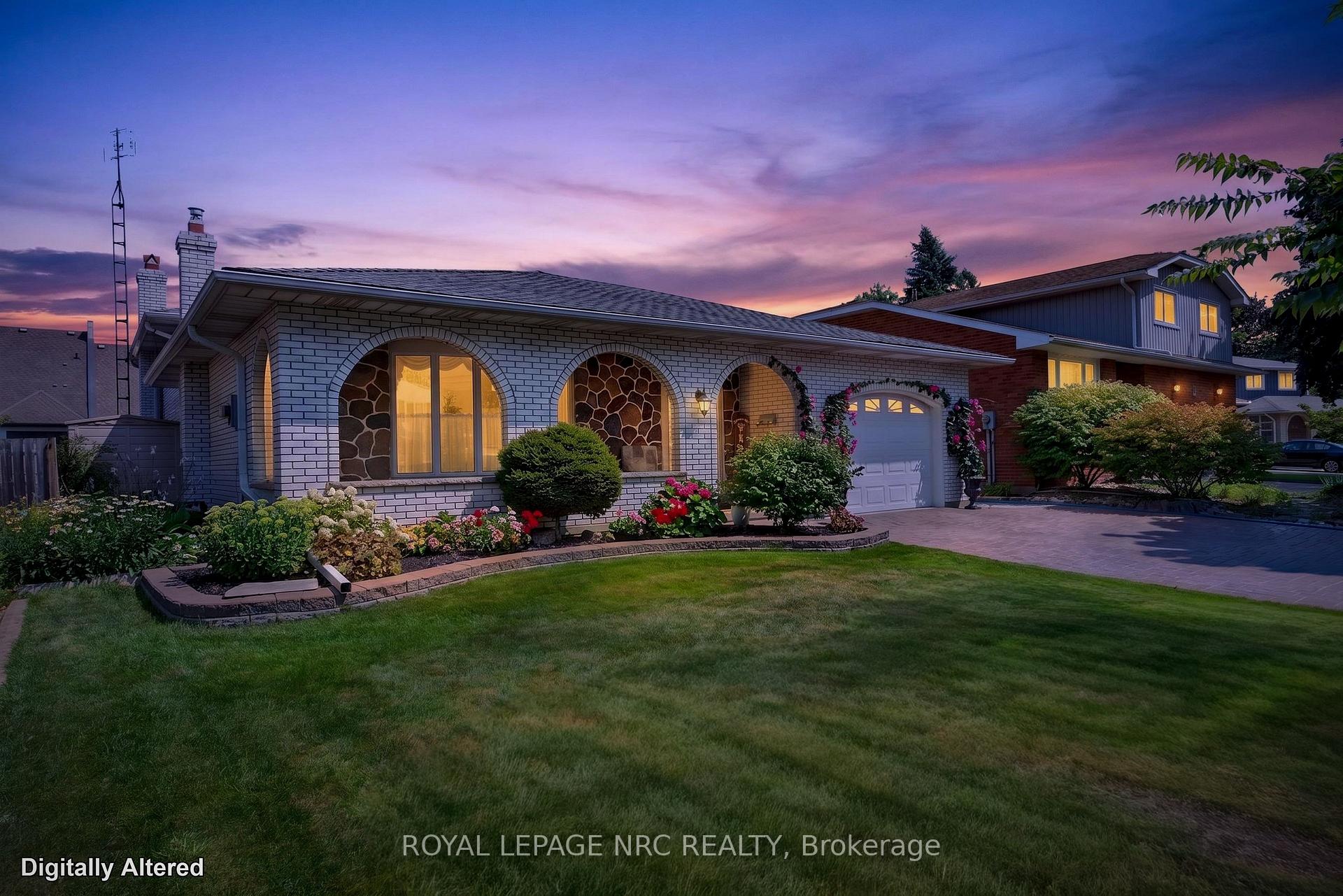 Photo 3 of 43 Brimley Crescent, St. Catharines, Lakeshore — HOMEH