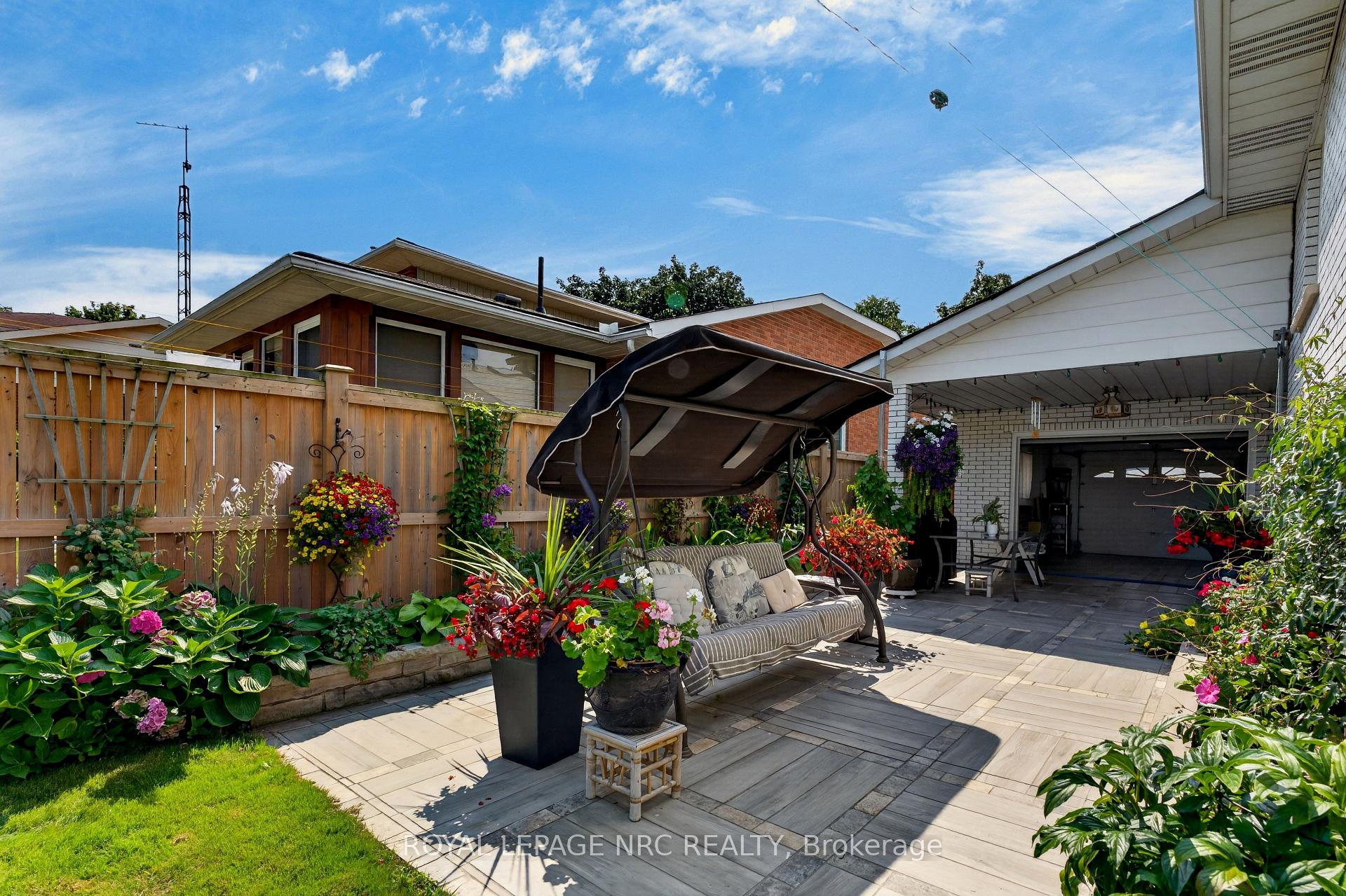 Photo 7 of 43 Brimley Crescent, St. Catharines, Lakeshore — HOMEH