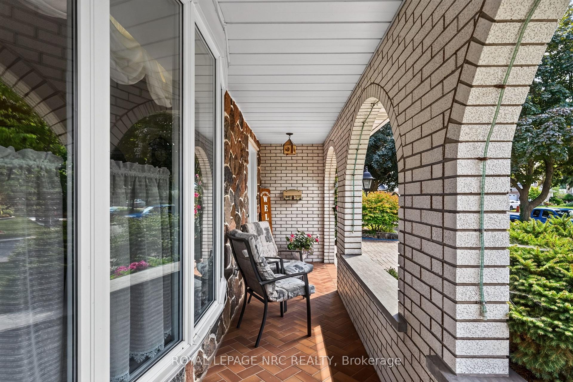 Photo 8 of 43 Brimley Crescent, St. Catharines, Lakeshore — HOMEH