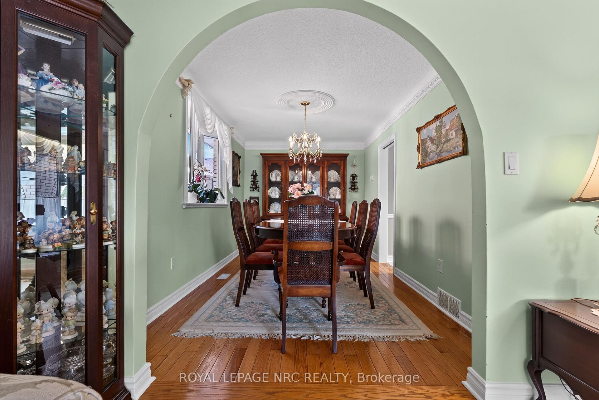 Photo 15 of 43 Brimley Crescent, St. Catharines, Lakeshore — HOMEH