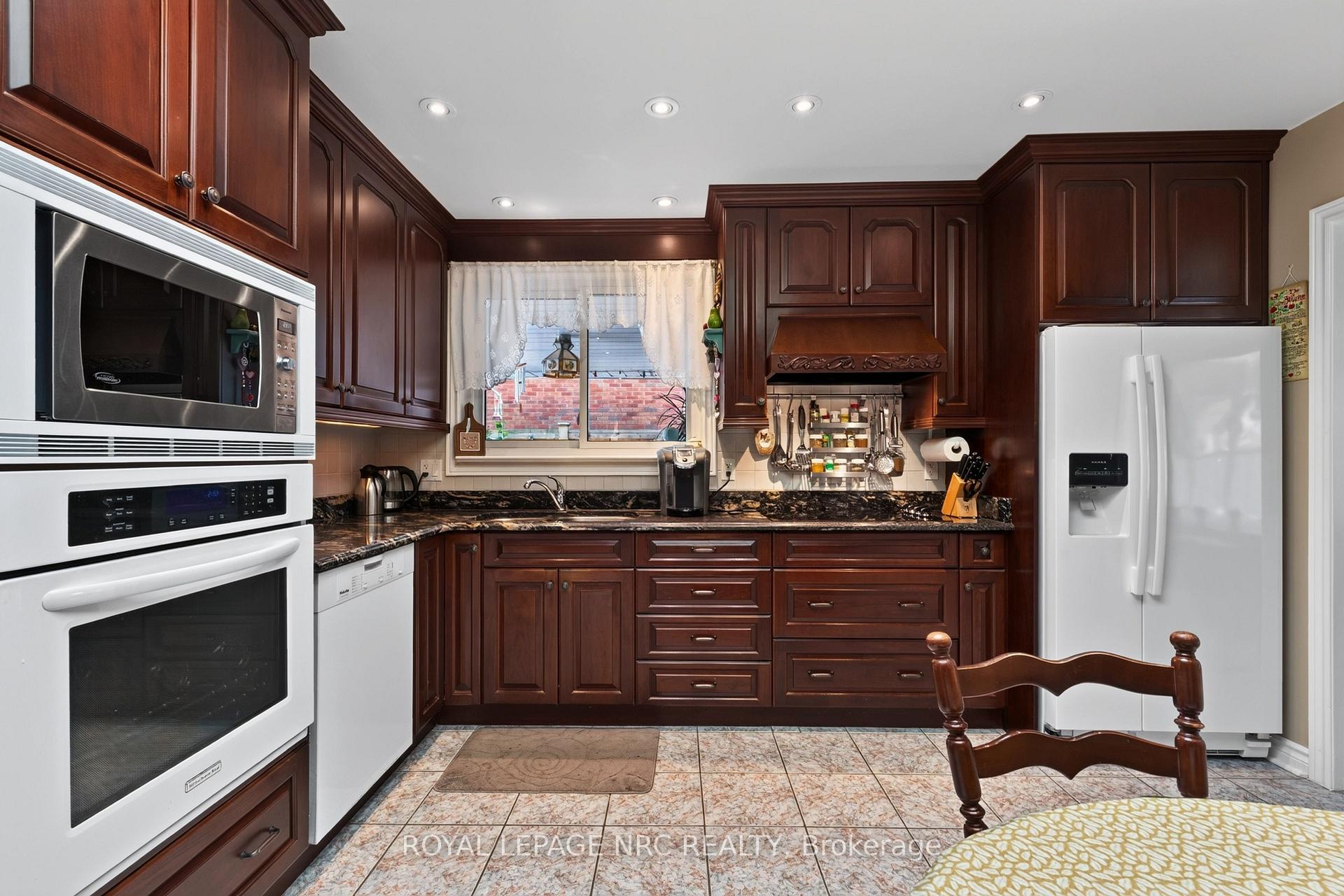 Photo 22 of 43 Brimley Crescent, St. Catharines, Lakeshore — HOMEH
