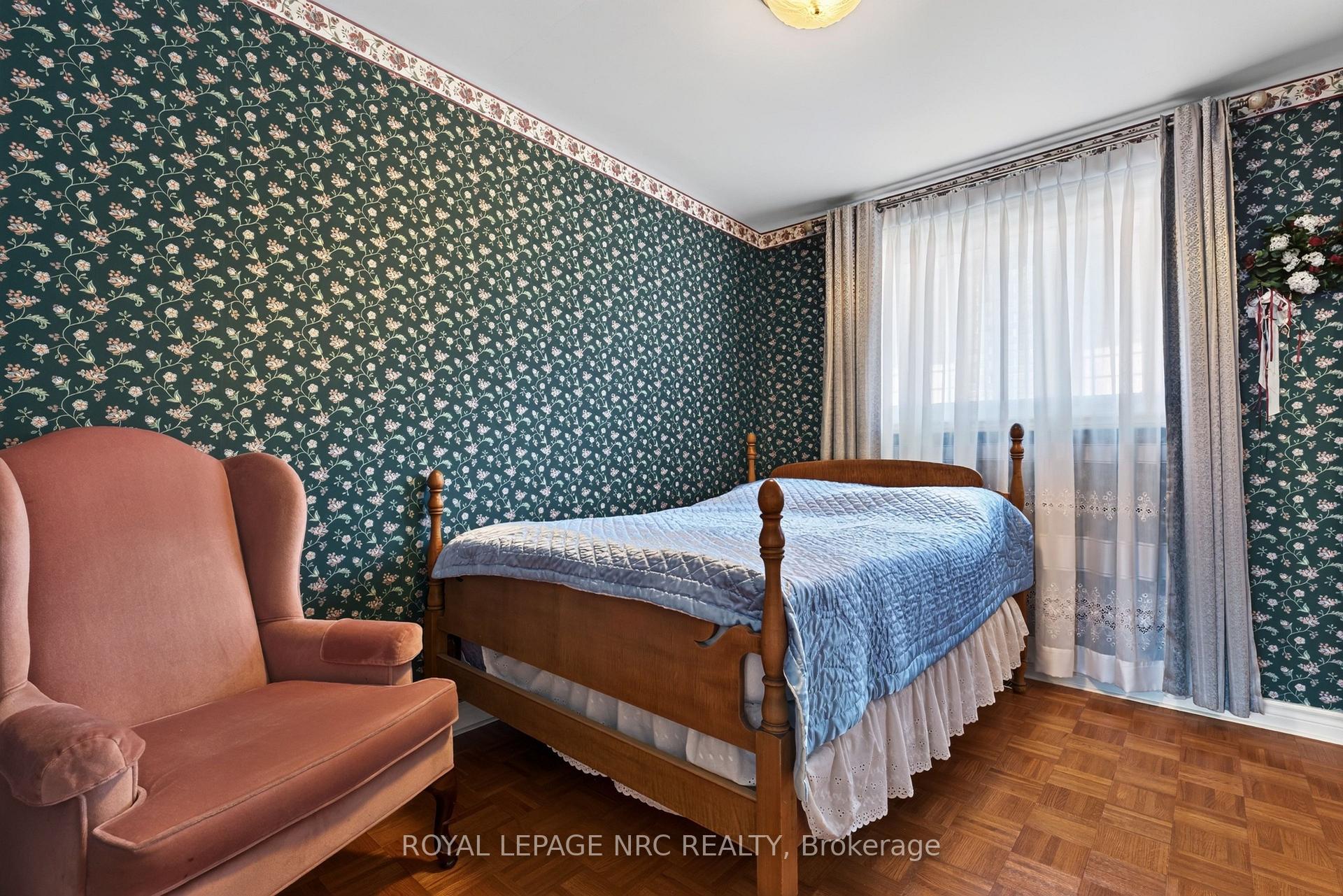 Photo 24 of 43 Brimley Crescent, St. Catharines, Lakeshore — HOMEH