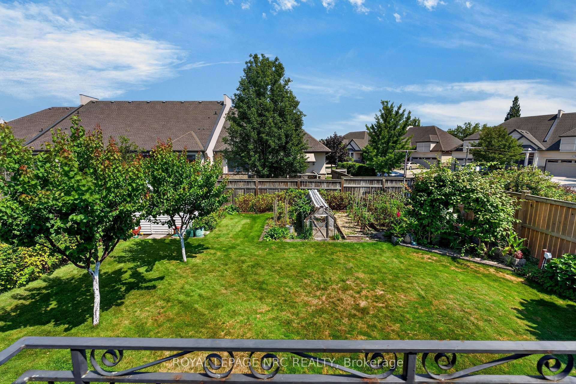 Photo 31 of 43 Brimley Crescent, St. Catharines, Lakeshore — HOMEH