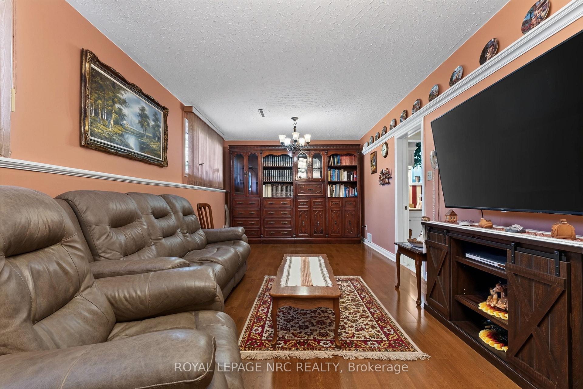 Photo 36 of 43 Brimley Crescent, St. Catharines, Lakeshore — HOMEH