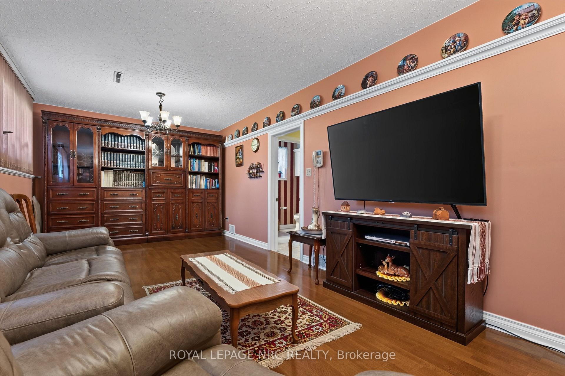 Photo 37 of 43 Brimley Crescent, St. Catharines, Lakeshore — HOMEH