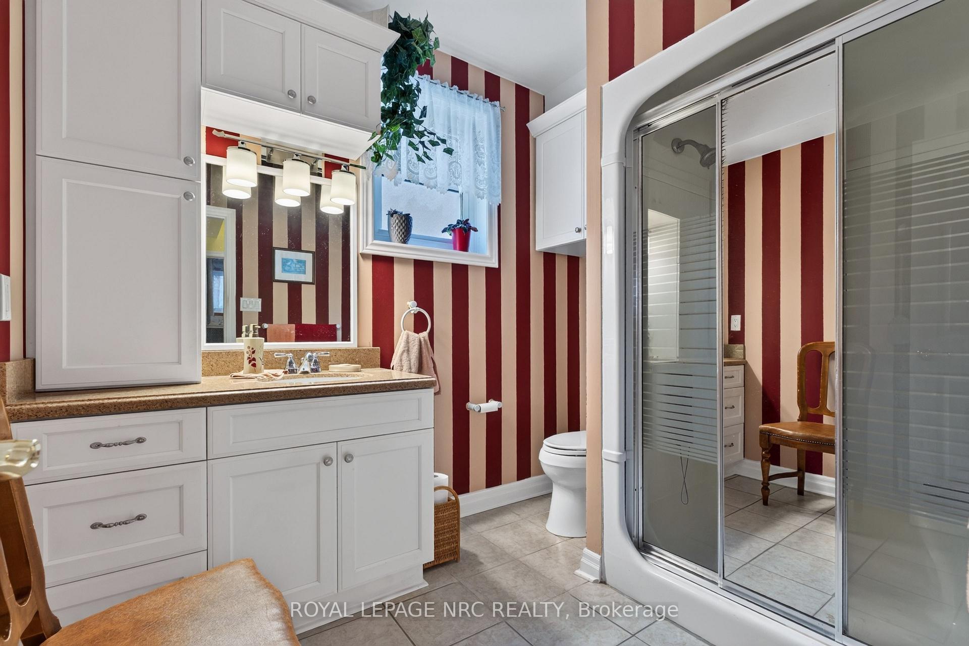 Photo 38 of 43 Brimley Crescent, St. Catharines, Lakeshore — HOMEH