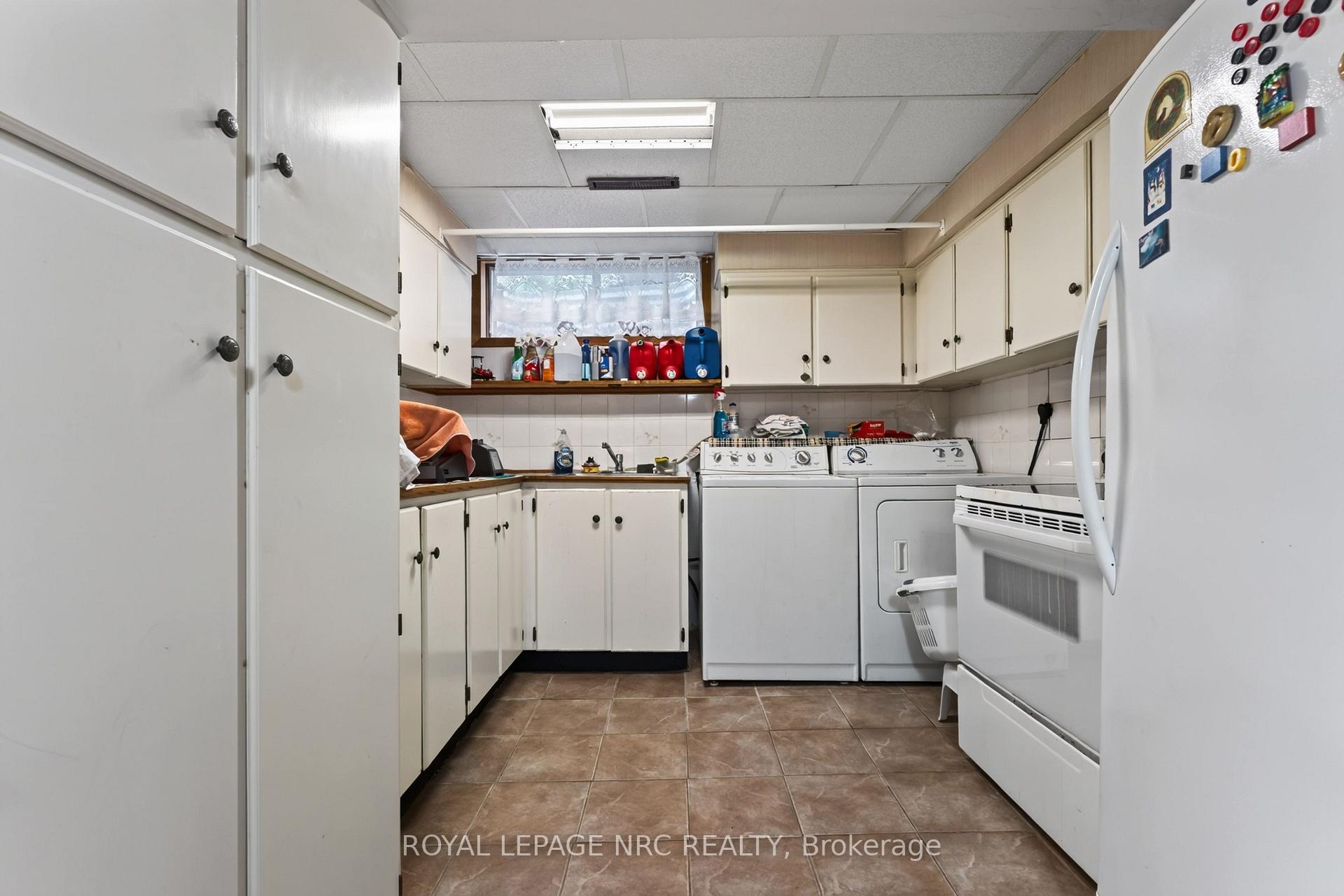 Photo 40 of 43 Brimley Crescent, St. Catharines, Lakeshore — HOMEH