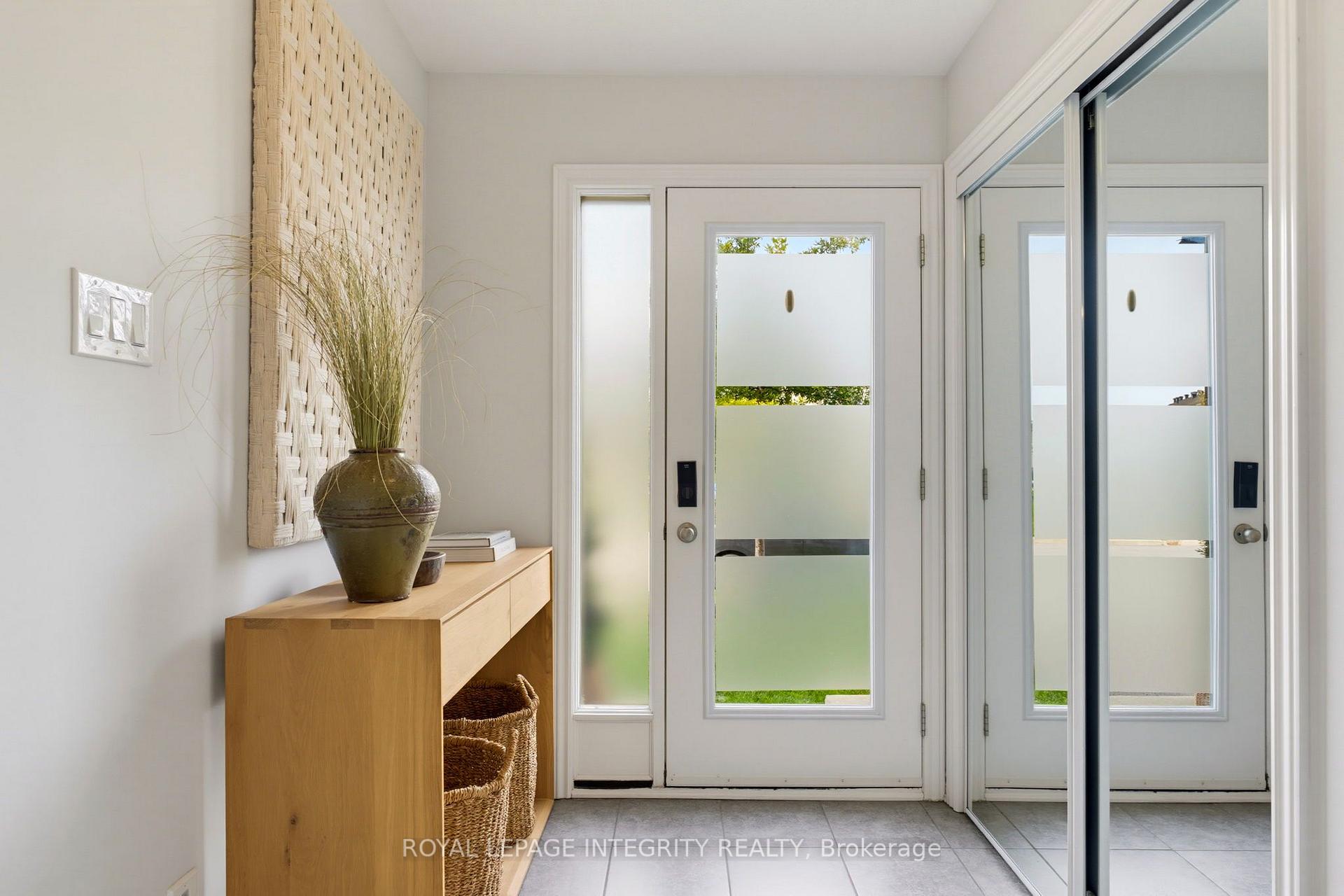 Photo 4 of 66 Feathertop Lane, Ottawa, Kanata - Emerald Meadows/Trailwest — HOMEH