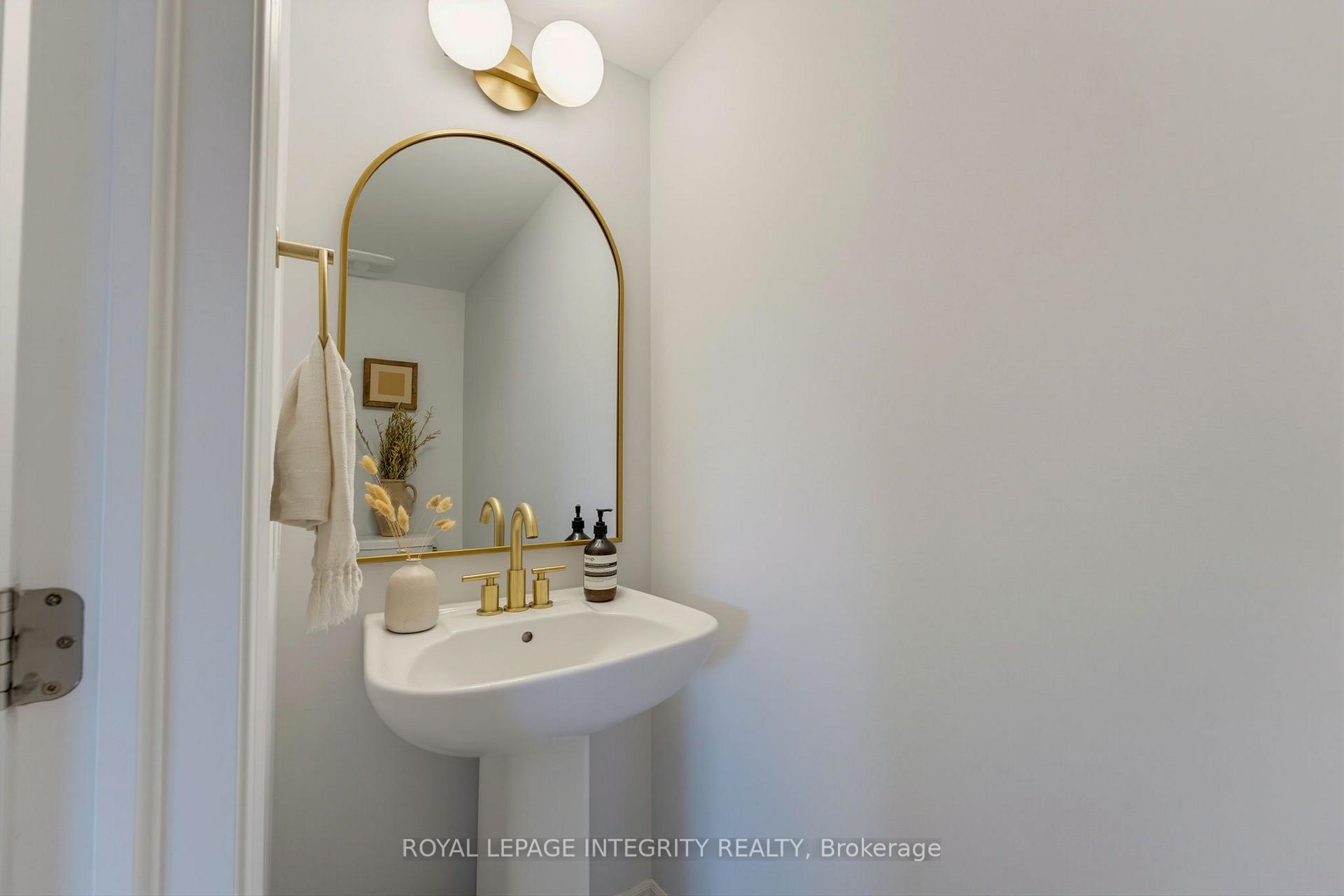 Photo 7 of 66 Feathertop Lane, Ottawa, Kanata - Emerald Meadows/Trailwest — HOMEH