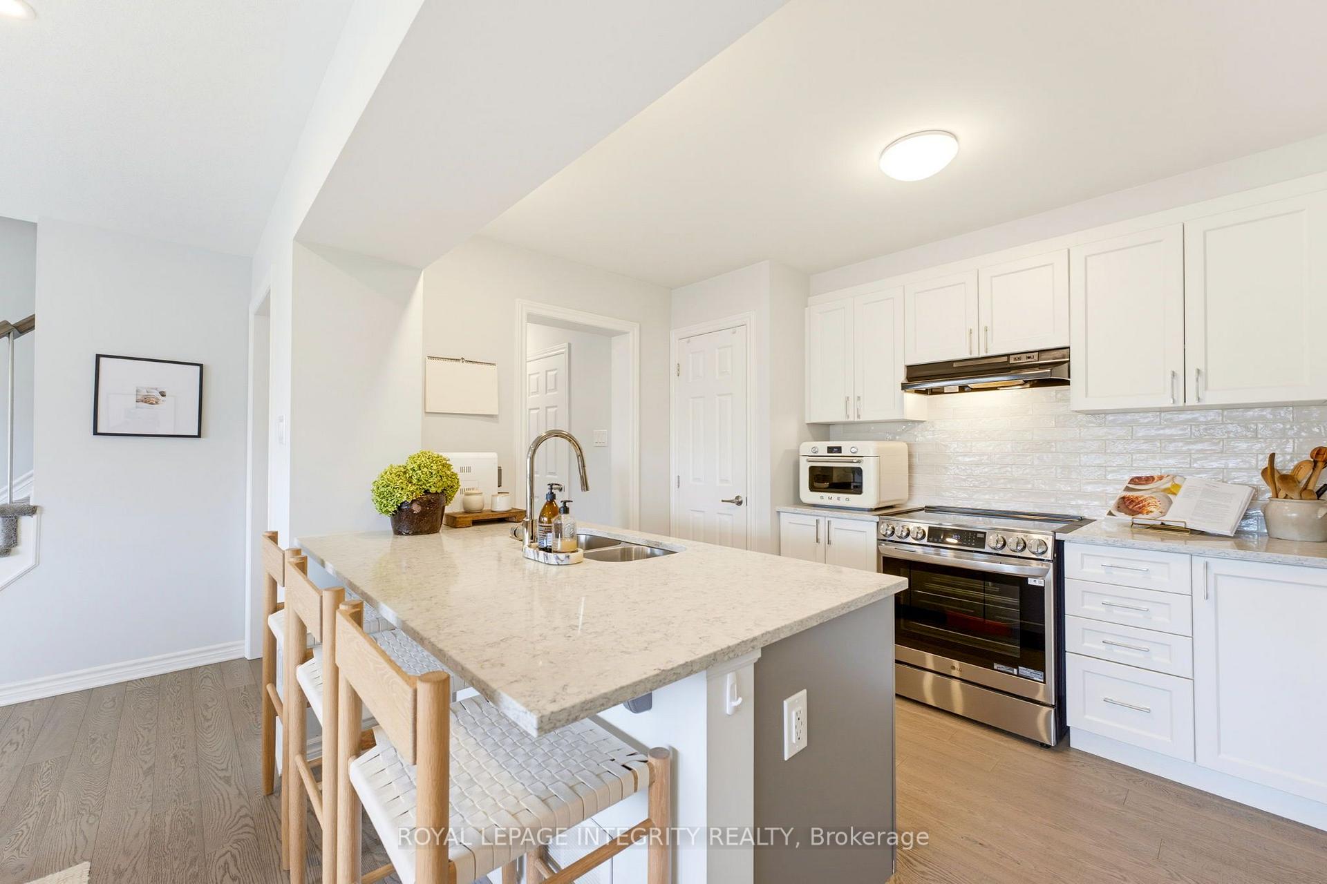 Photo 12 of 66 Feathertop Lane, Ottawa, Kanata - Emerald Meadows/Trailwest — HOMEH