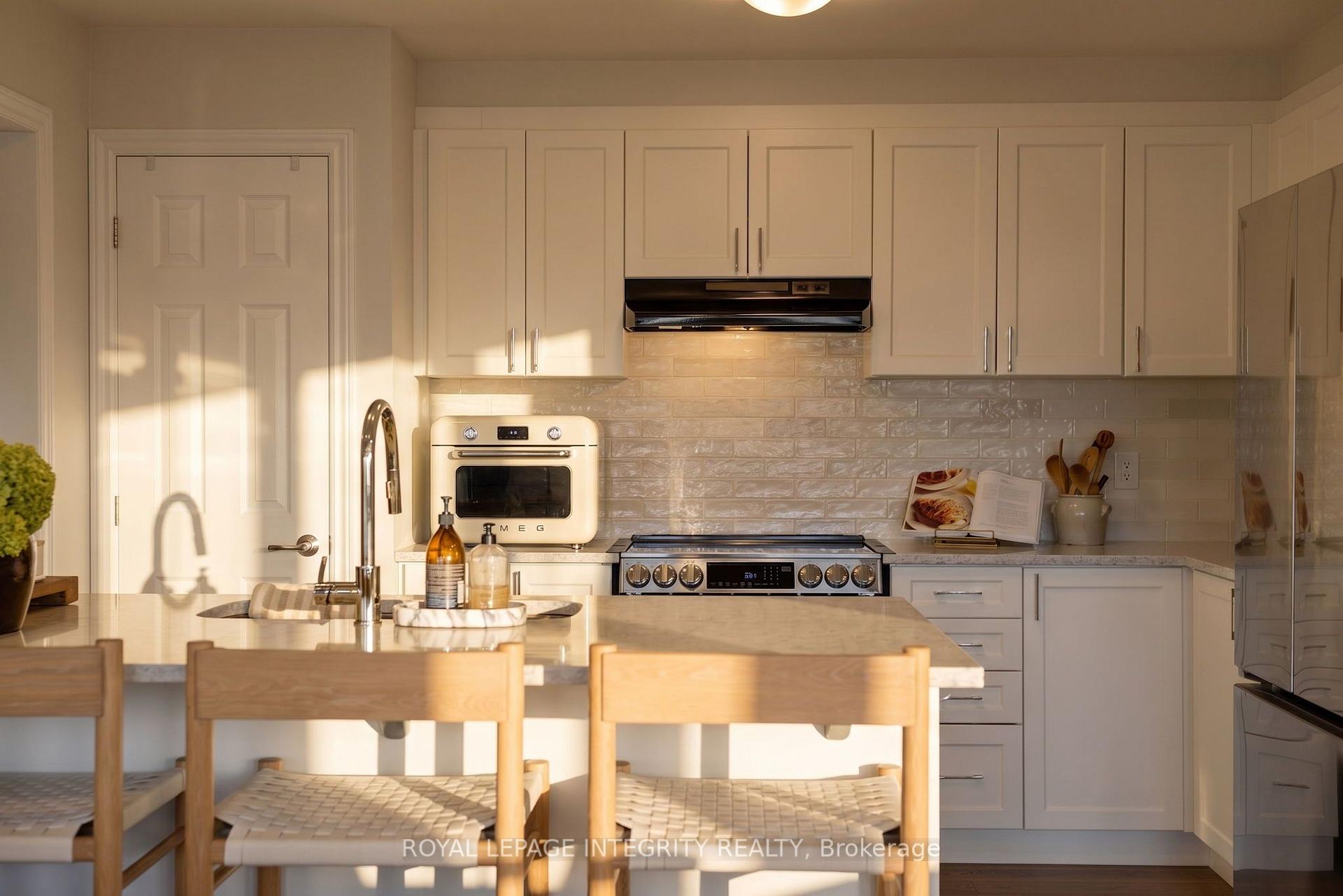 Photo 13 of 66 Feathertop Lane, Ottawa, Kanata - Emerald Meadows/Trailwest — HOMEH