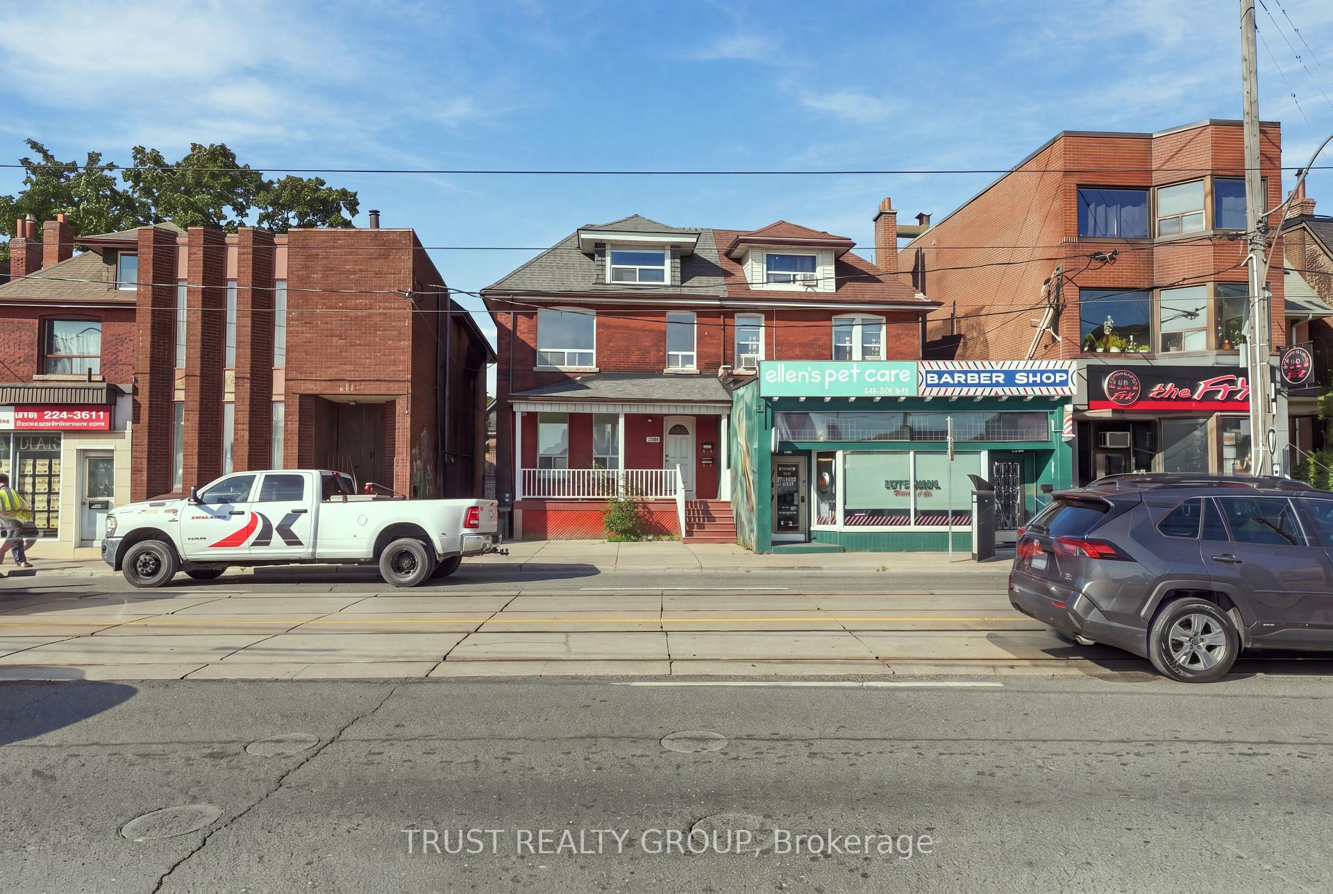 Photo of Unit Main & Basement, 2279 Dundas Street W