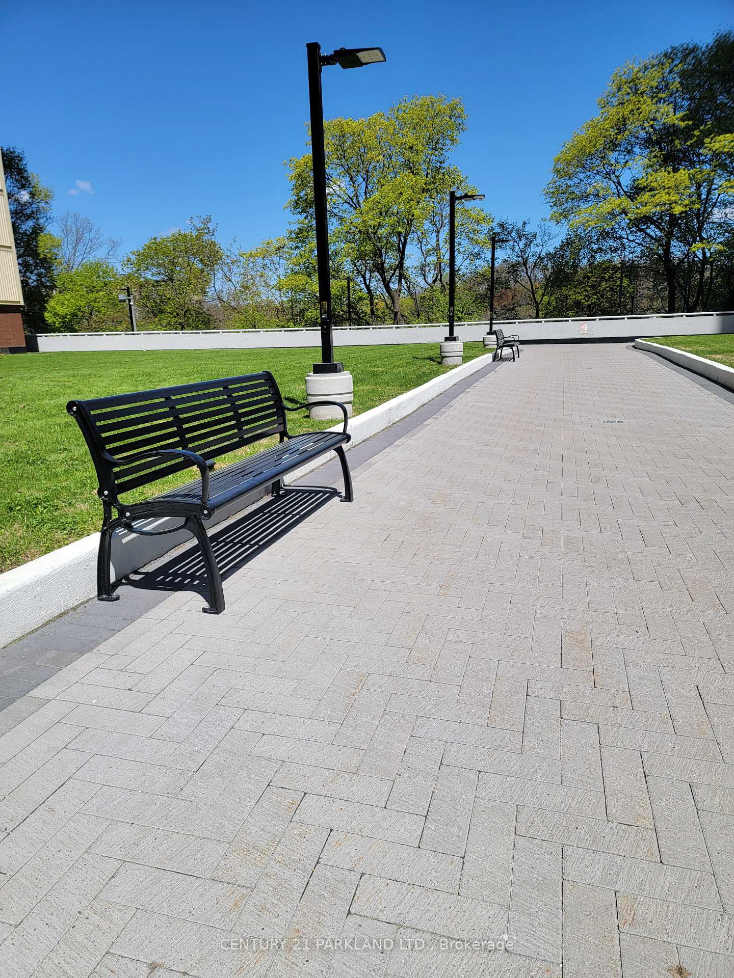 Photo 4 of Unit #215, 5 Massey Square, Toronto, Crescent Town — HOMEH