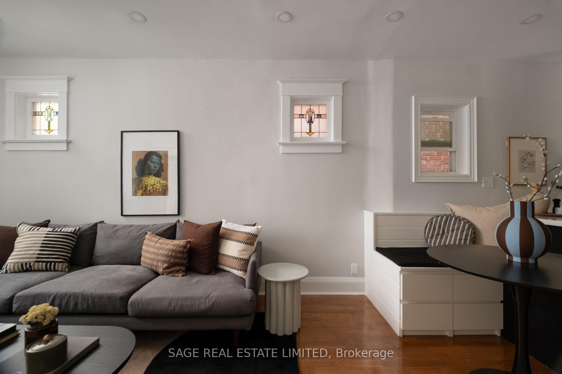 Photo 4 of 74 Barrington Avenue, Toronto, Woodbine-Lumsden — HOMEH