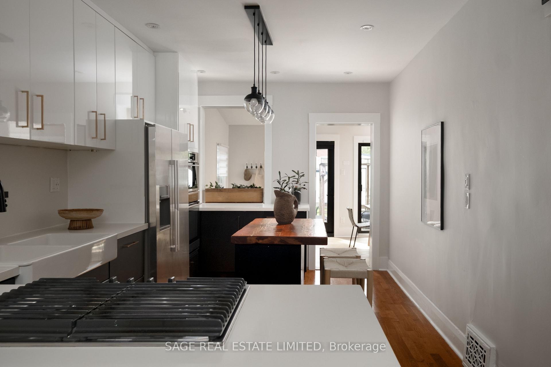 Photo 11 of 74 Barrington Avenue, Toronto, Woodbine-Lumsden — HOMEH