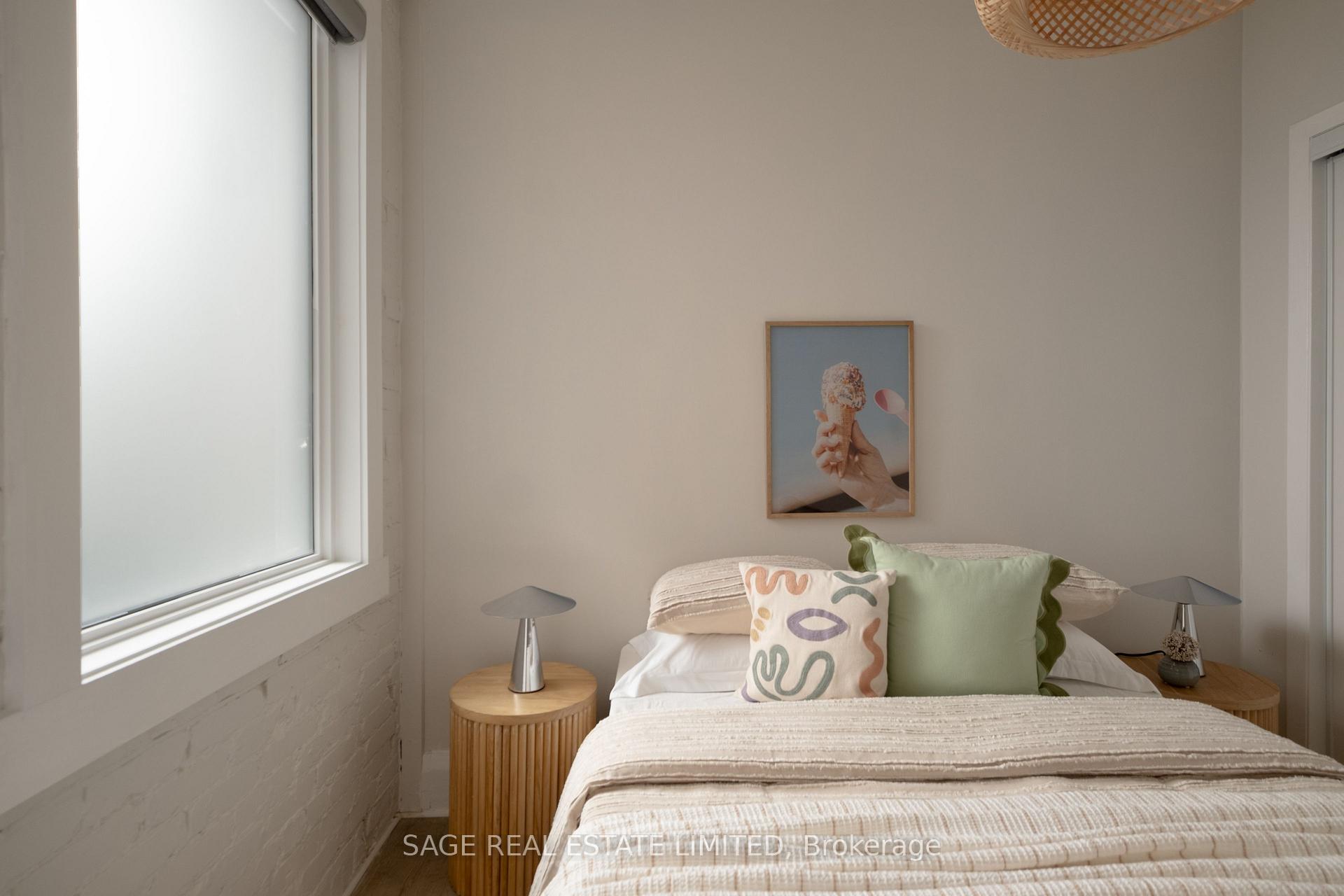 Photo 20 of 74 Barrington Avenue, Toronto, Woodbine-Lumsden — HOMEH