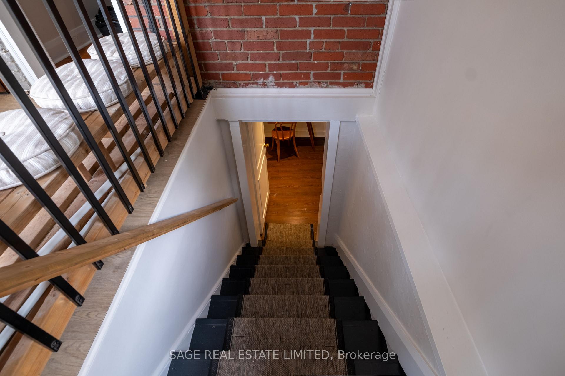 Photo 33 of 74 Barrington Avenue, Toronto, Woodbine-Lumsden — HOMEH