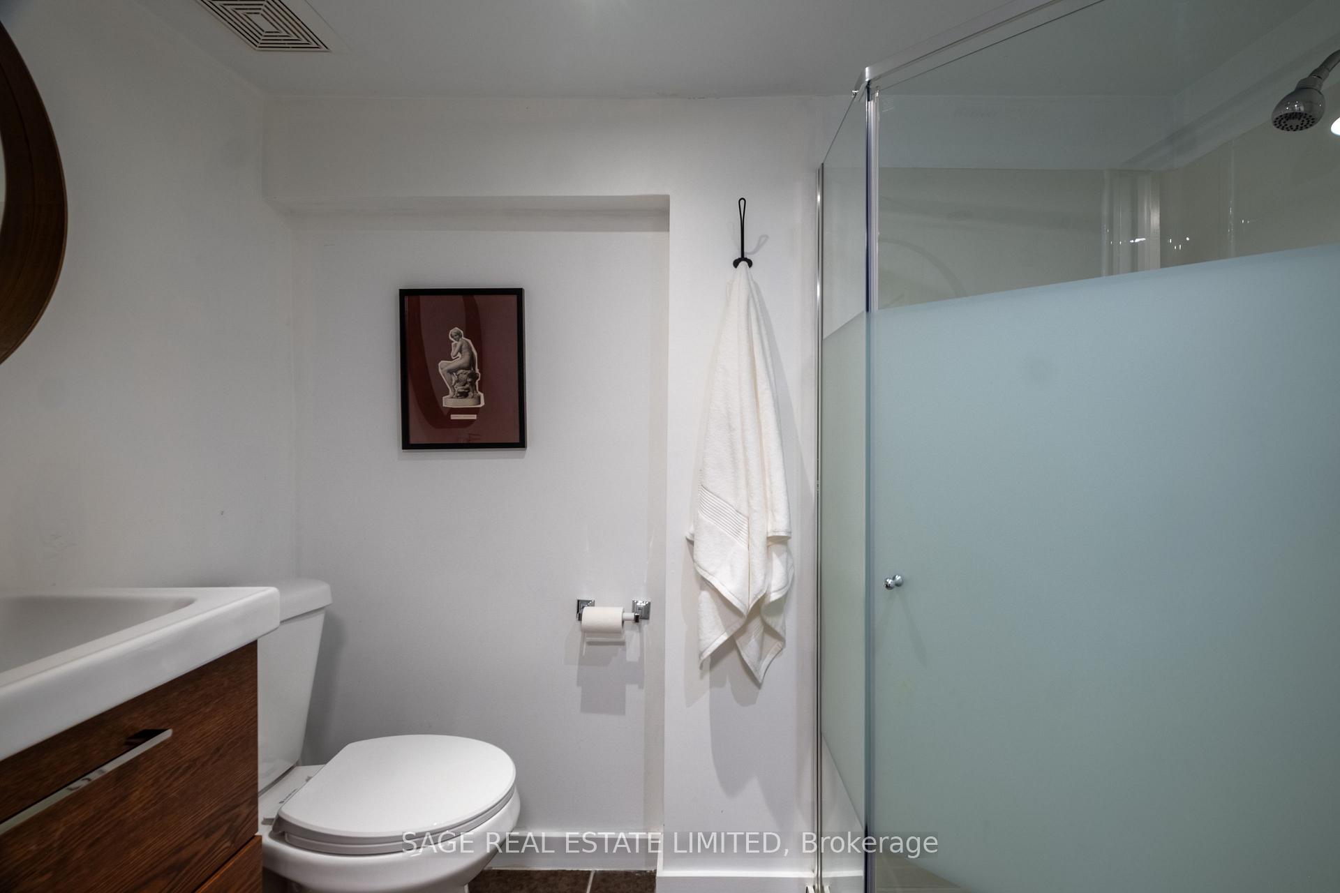 Photo 36 of 74 Barrington Avenue, Toronto, Woodbine-Lumsden — HOMEH