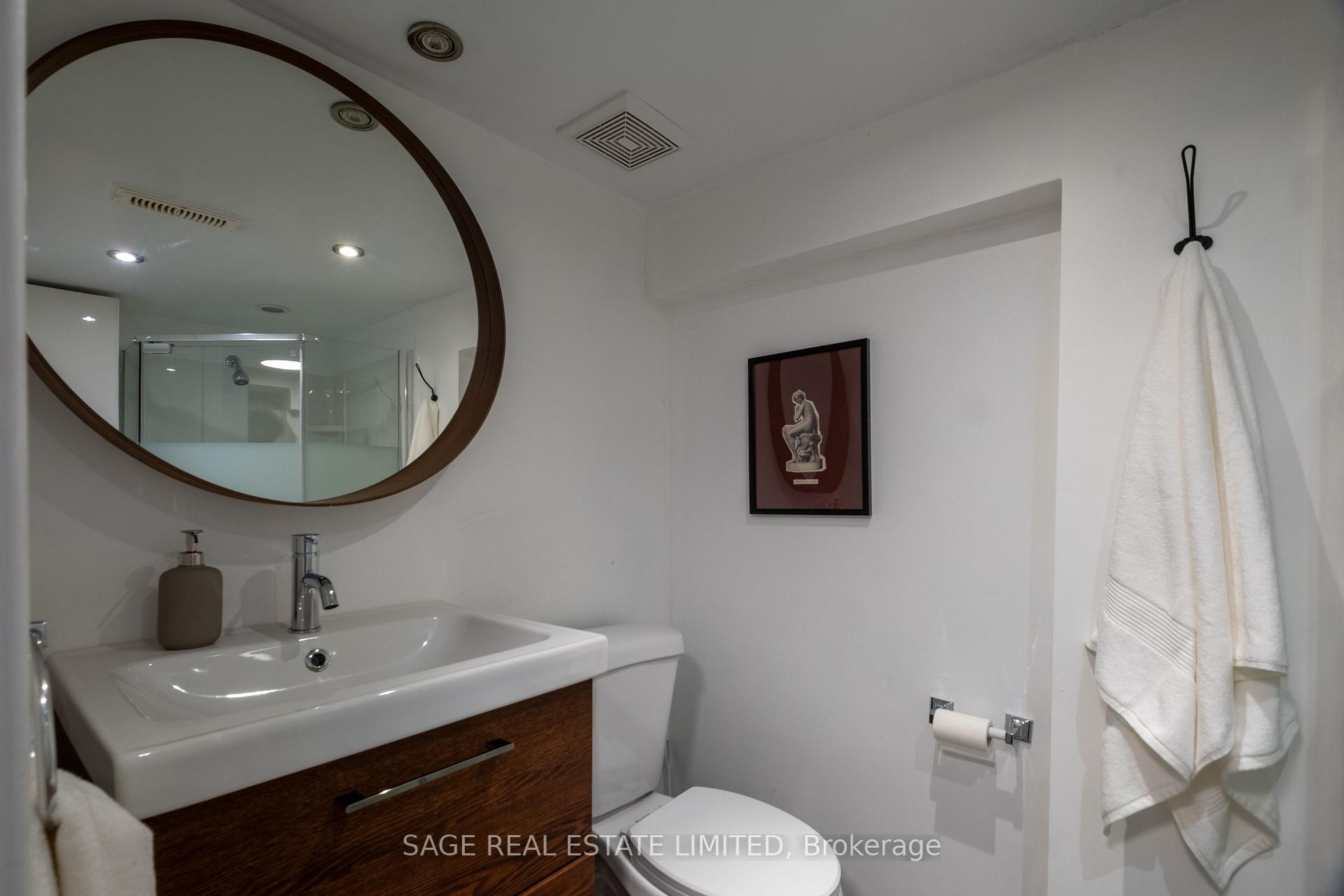 Photo 37 of 74 Barrington Avenue, Toronto, Woodbine-Lumsden — HOMEH