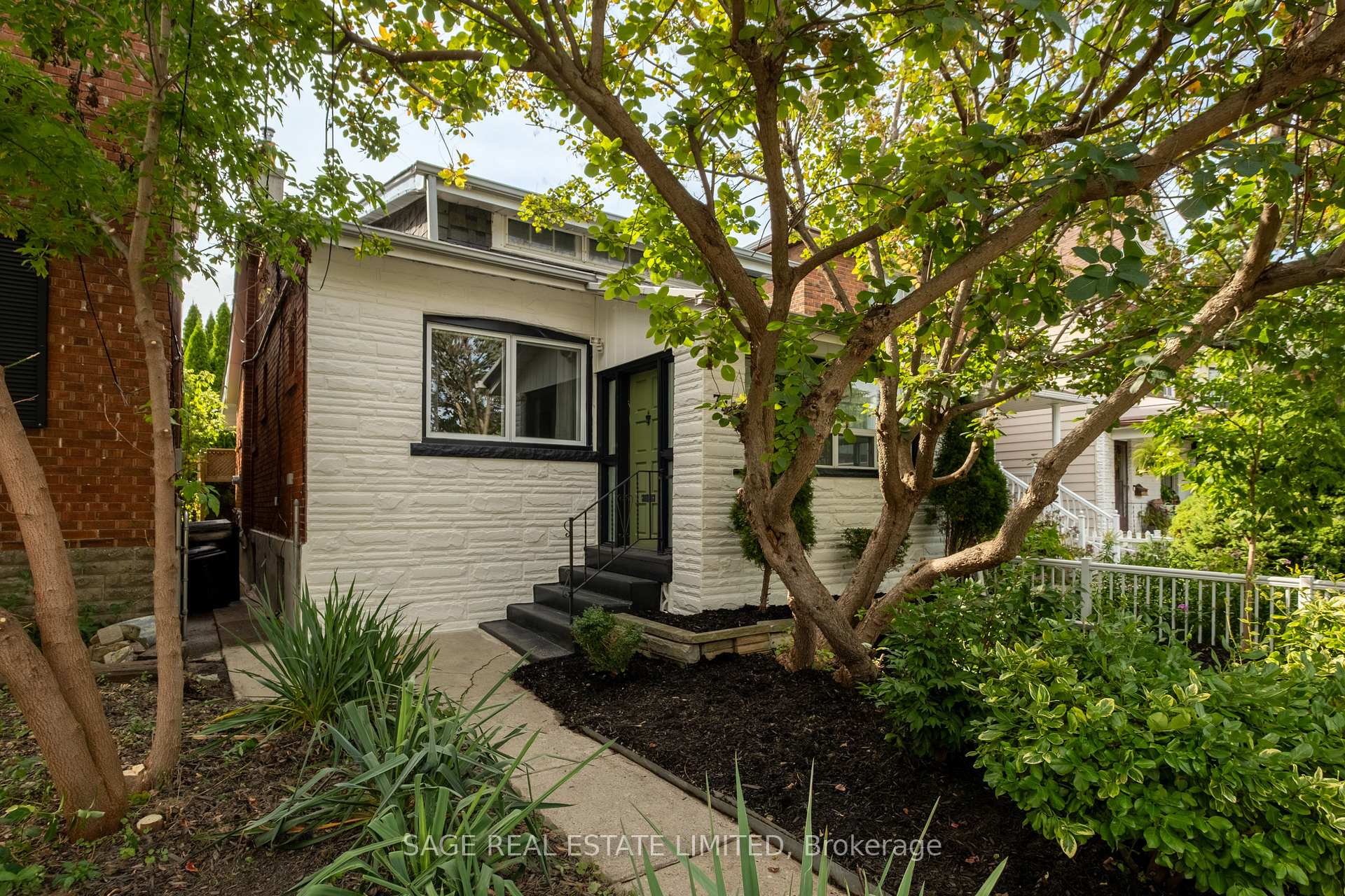 Photo 46 of 74 Barrington Avenue, Toronto, Woodbine-Lumsden — HOMEH