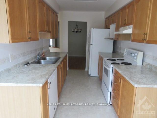 Photo 4 of 150 Blackdome Crescent, Ottawa, Kanata - Kanata Lakes/Heritage Hills — HOMEH