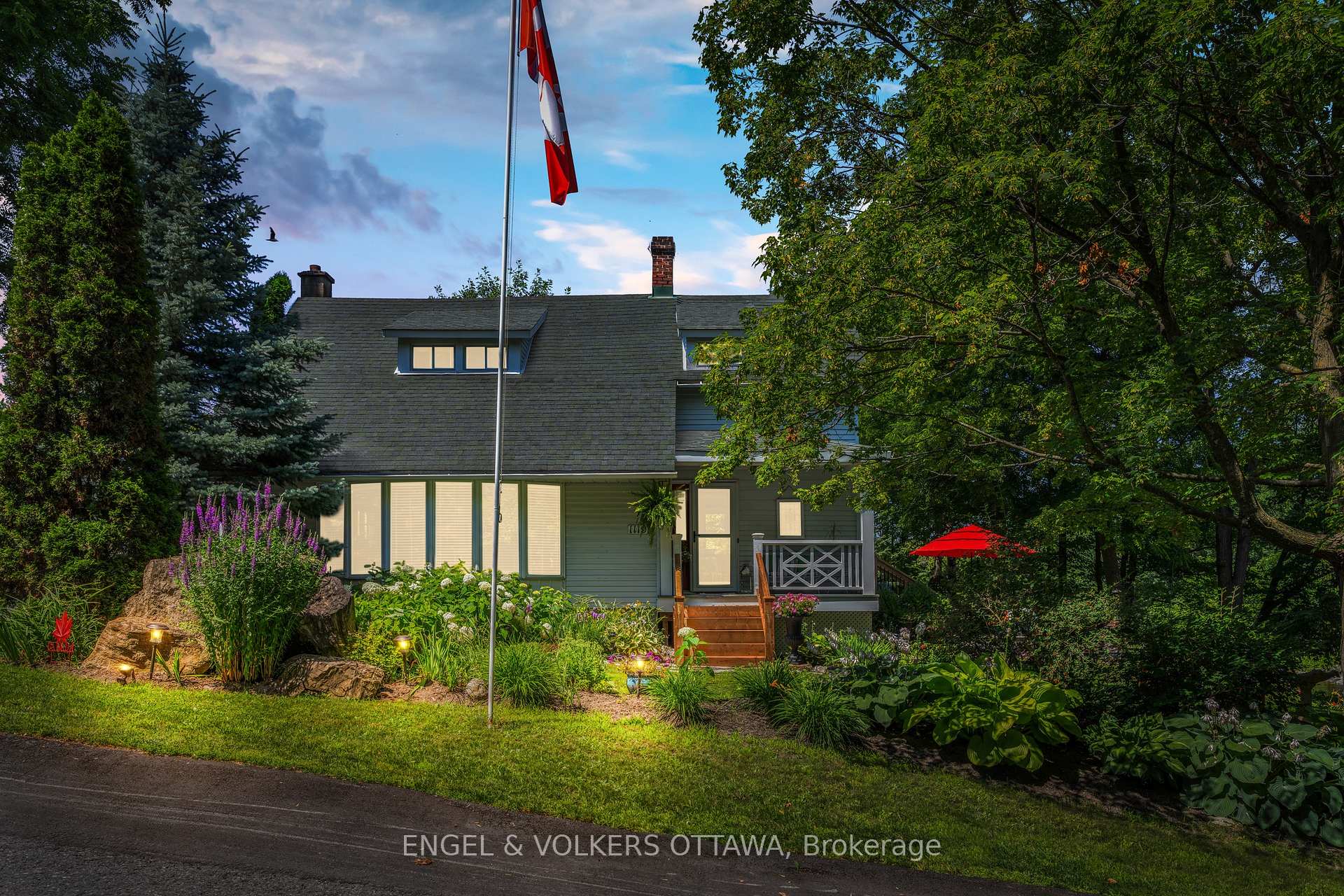 Photo of 1119 Tighe Street