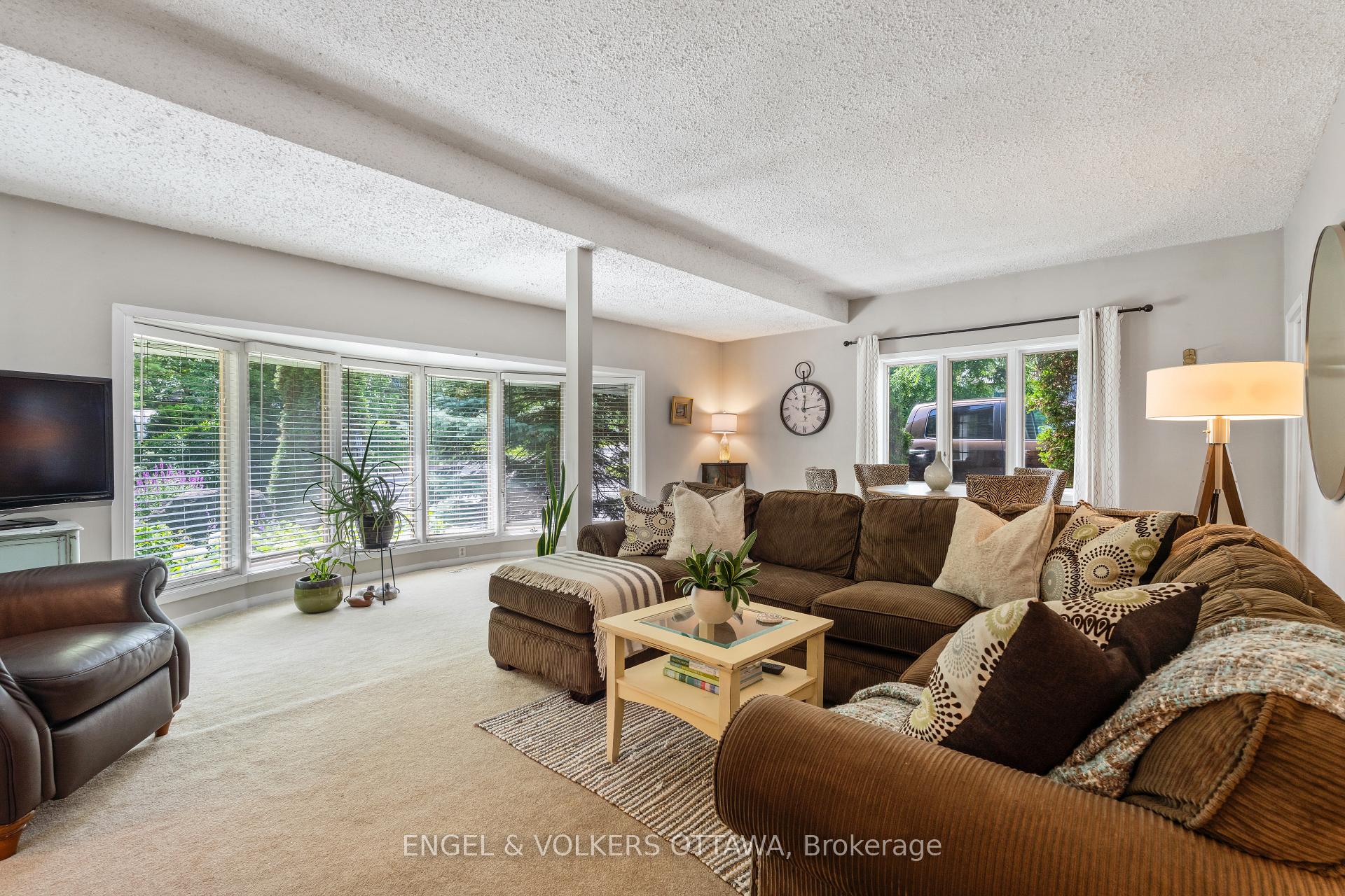 Photo 5 of 1119 Tighe Street, Ottawa, Manotick Village & Manotick Estates — HOMEH