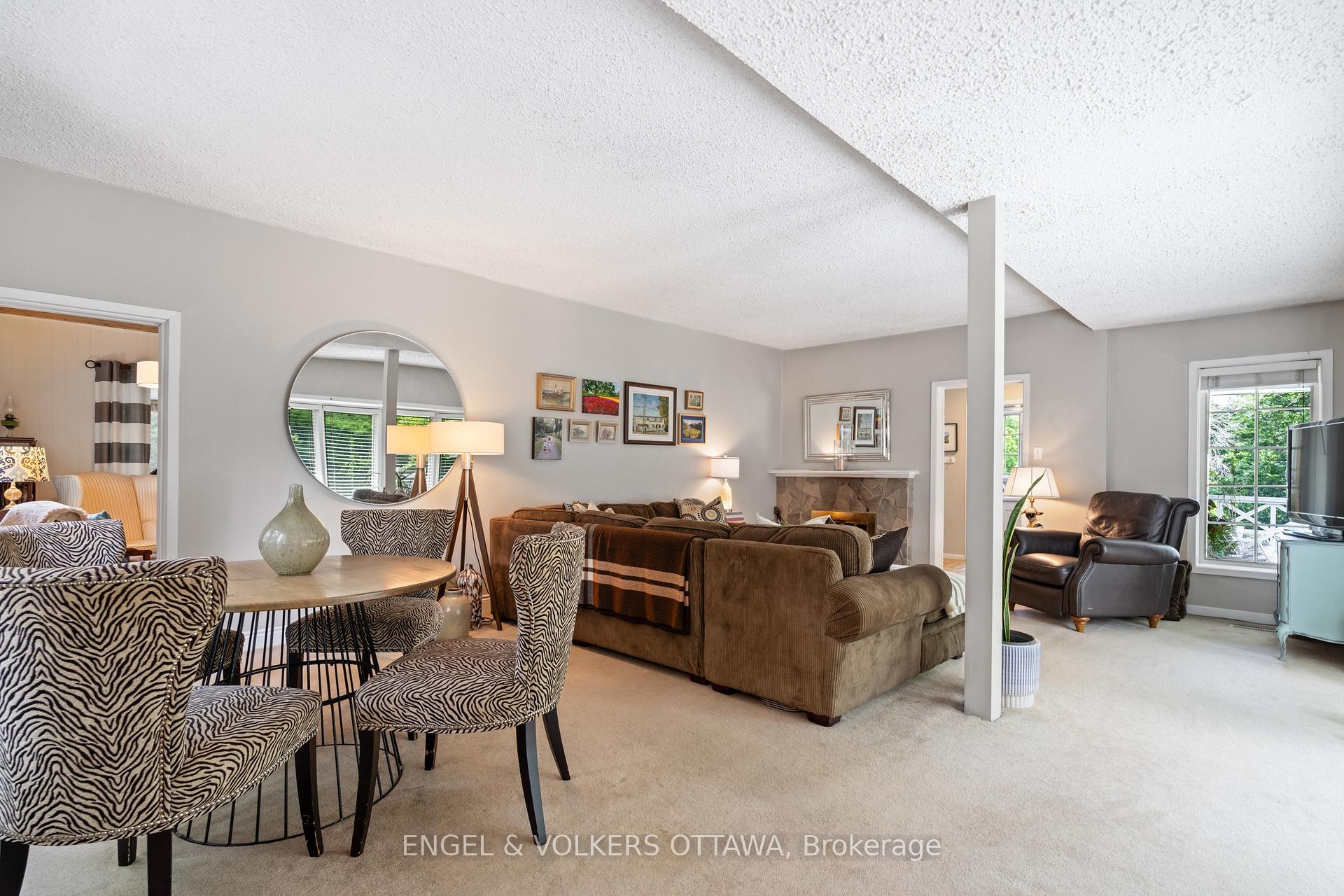 Photo 6 of 1119 Tighe Street, Ottawa, Manotick Village & Manotick Estates — HOMEH
