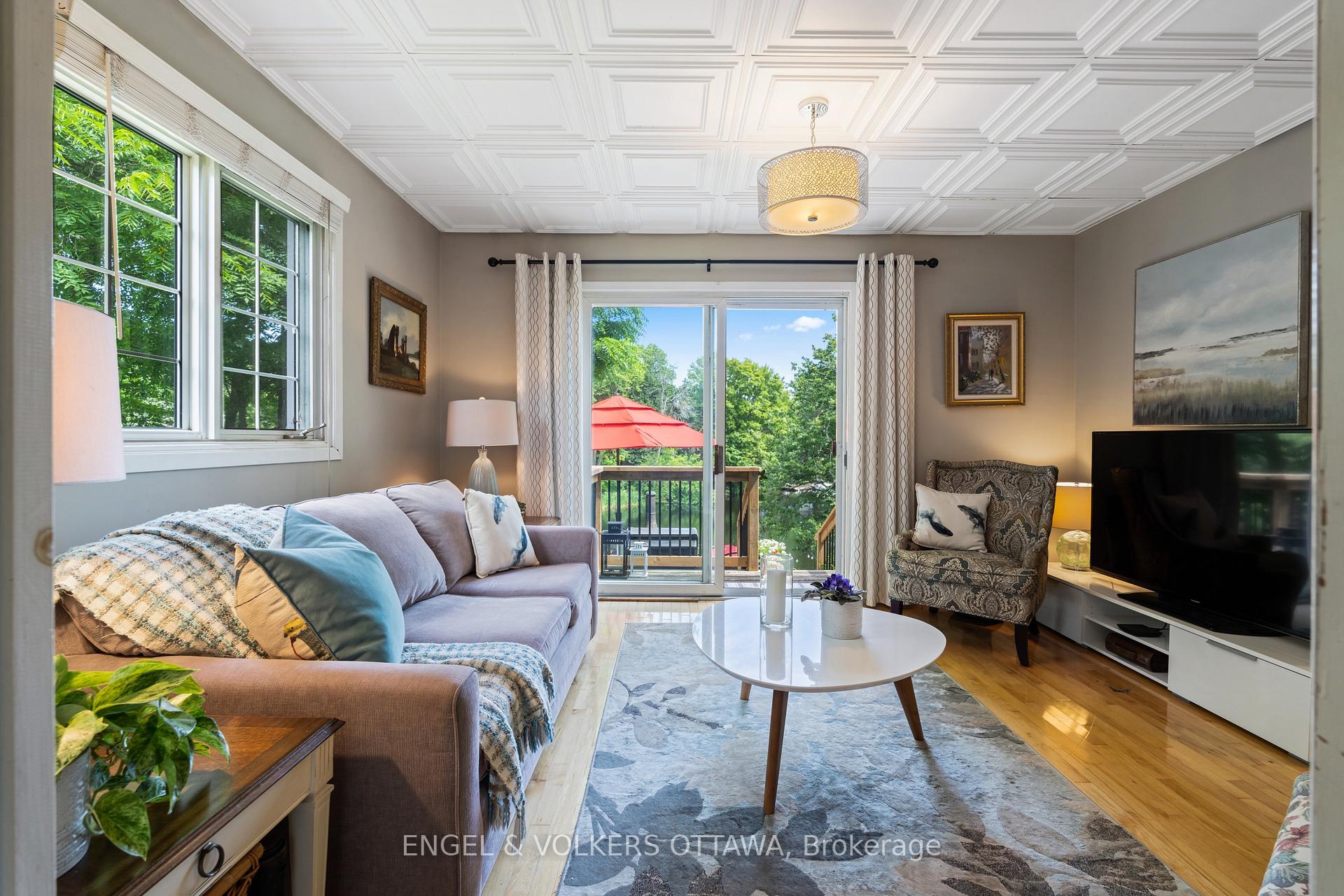 Photo 12 of 1119 Tighe Street, Ottawa, Manotick Village & Manotick Estates — HOMEH