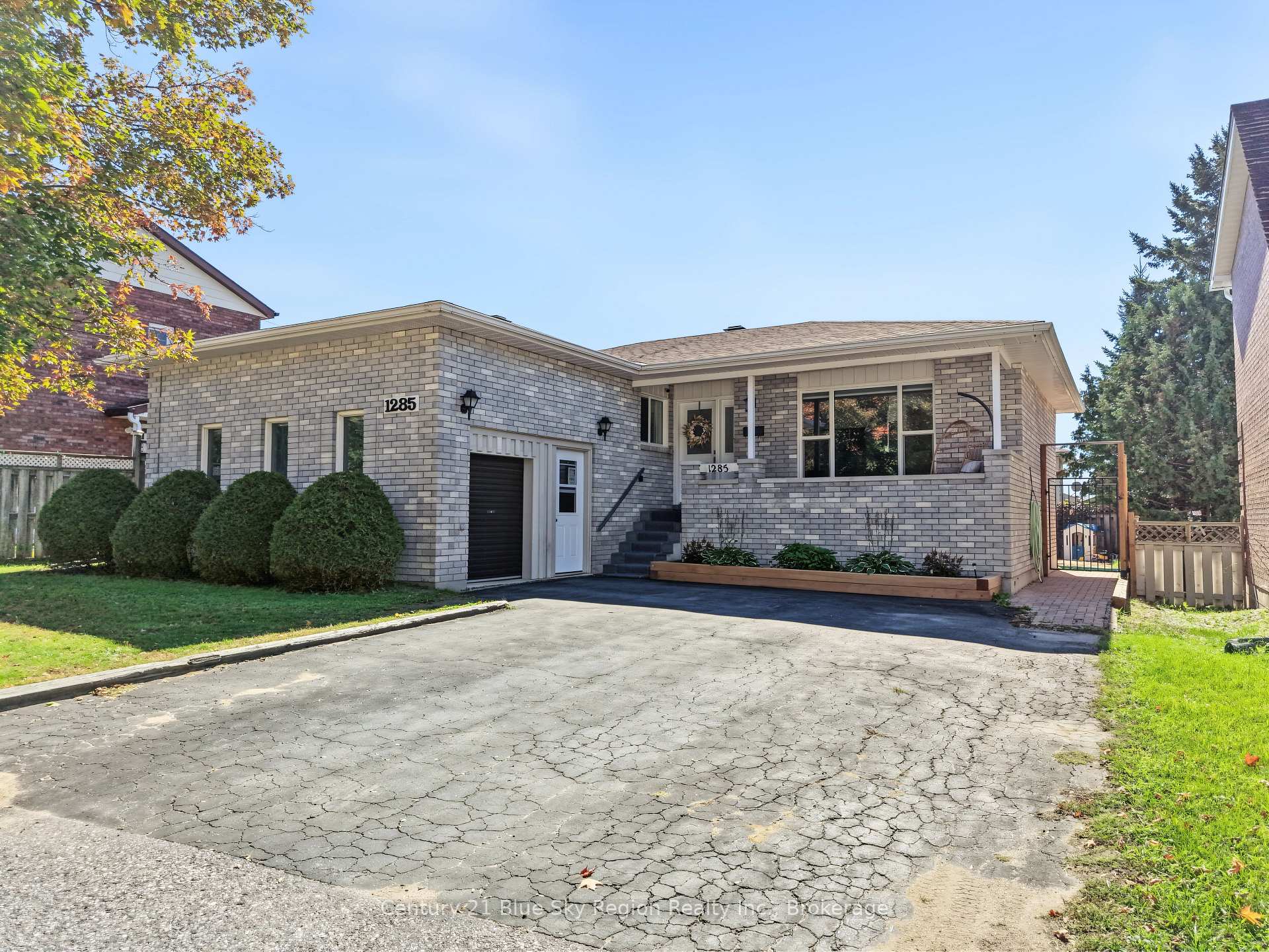 Front of 1285 Ski Club Road