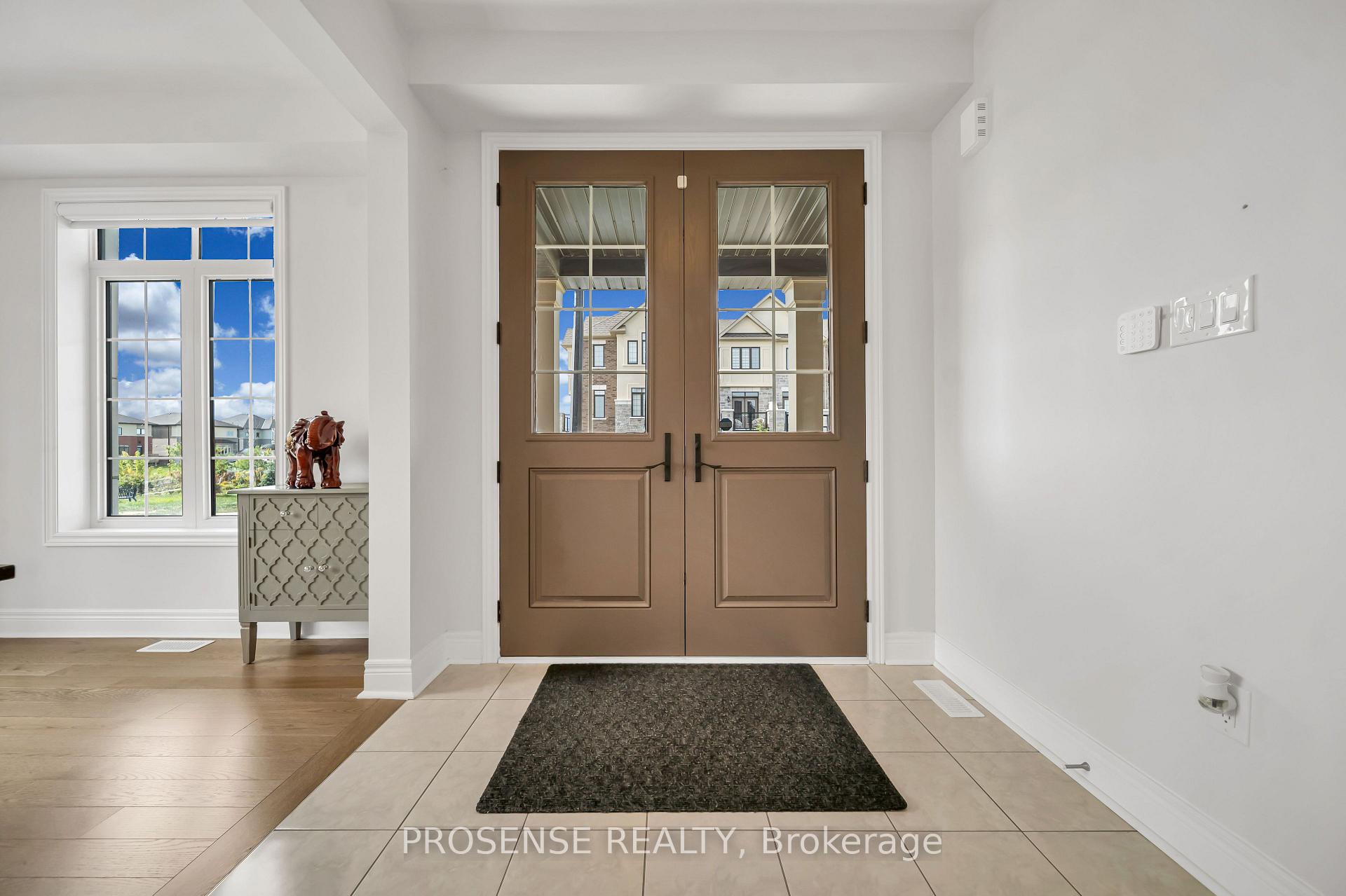 Photo 7 of 45 Keyworth Crescent, Brampton, Sandringham-Wellington North — HOMEH