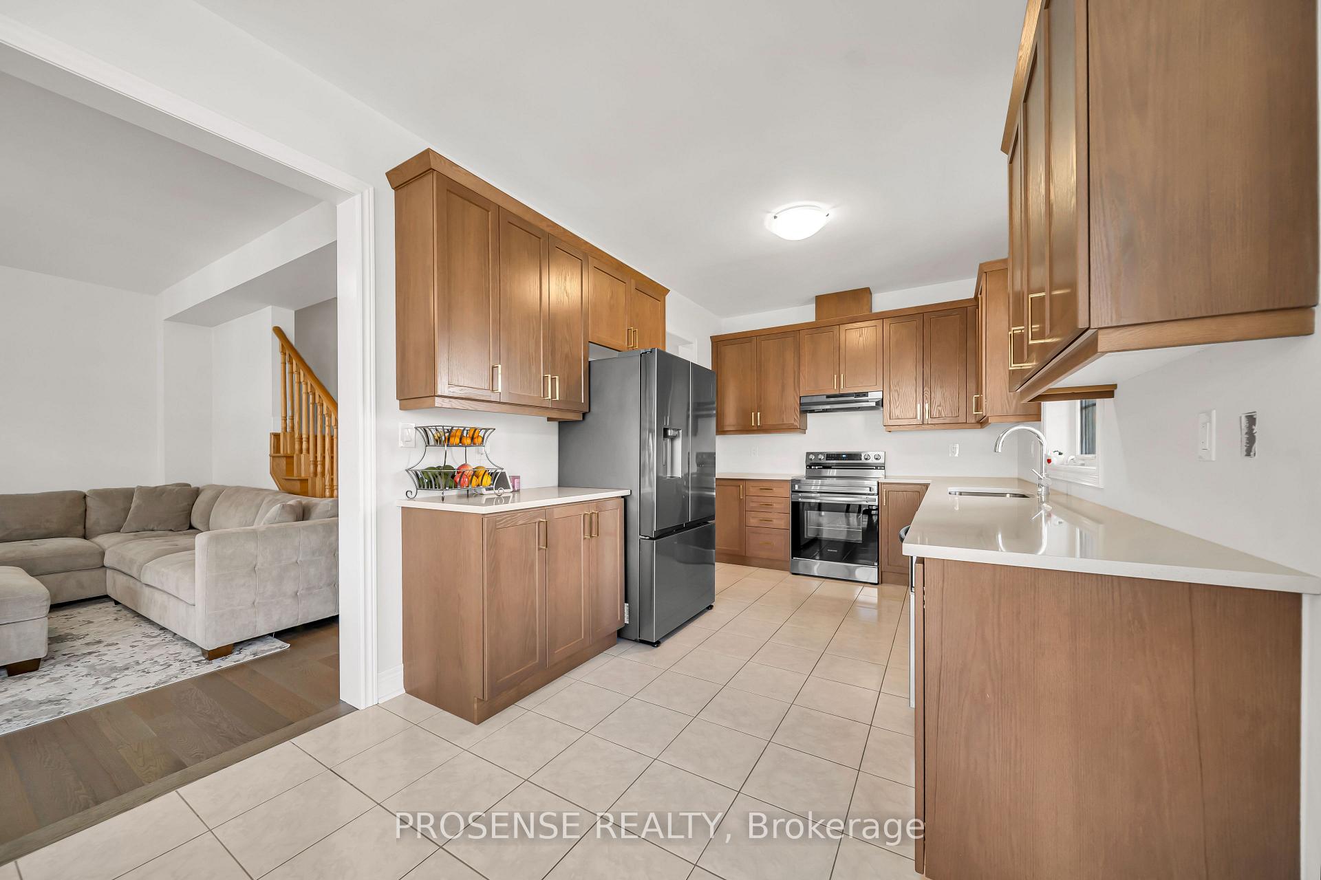 Photo 19 of 45 Keyworth Crescent, Brampton, Sandringham-Wellington North — HOMEH