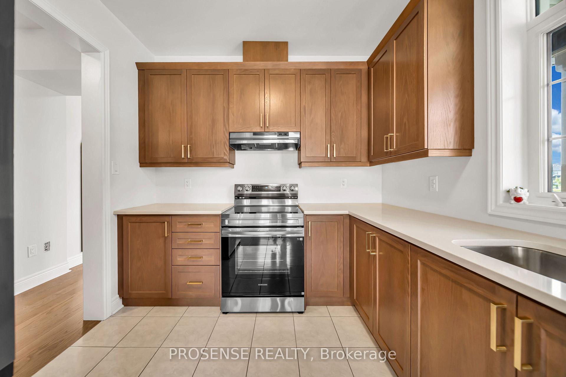 Photo 22 of 45 Keyworth Crescent, Brampton, Sandringham-Wellington North — HOMEH