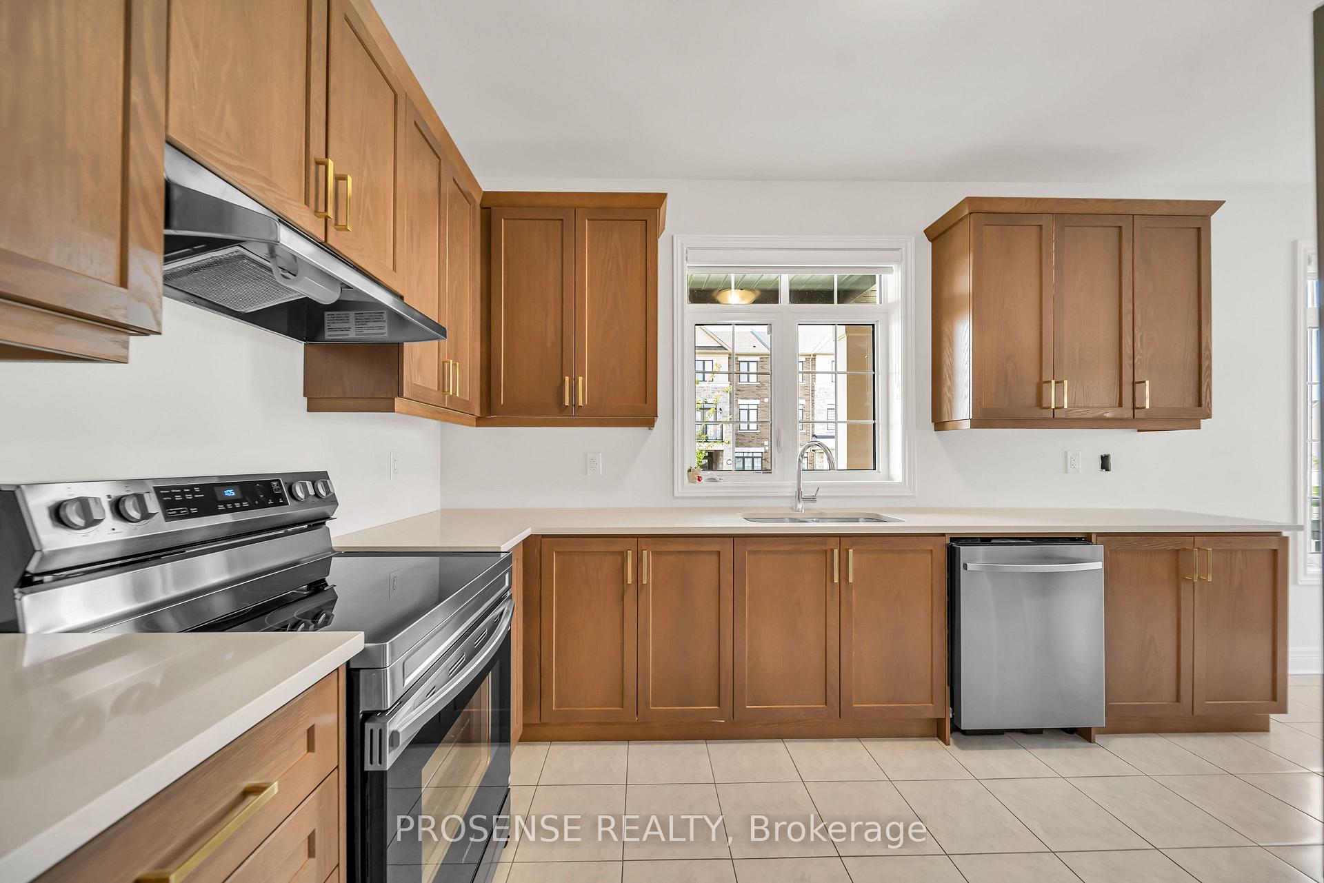 Photo 24 of 45 Keyworth Crescent, Brampton, Sandringham-Wellington North — HOMEH