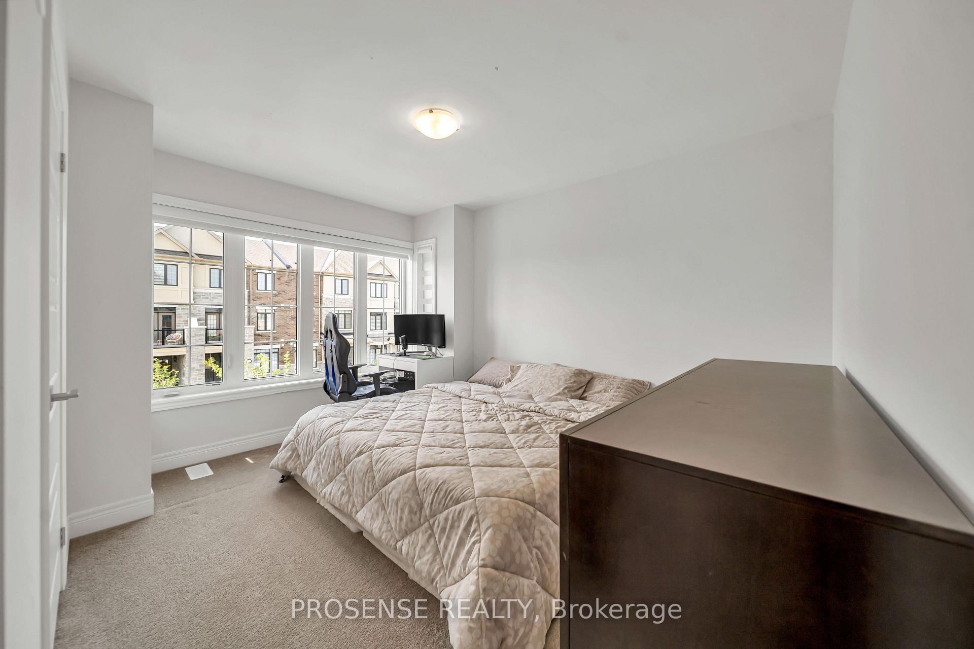 Photo 33 of 45 Keyworth Crescent, Brampton, Sandringham-Wellington North — HOMEH