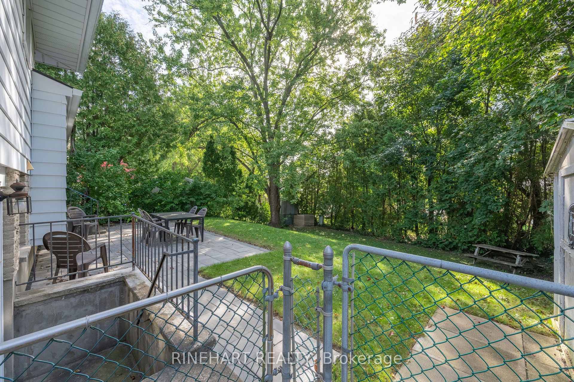 Photo 32 of 140 Paperbirch Crescent, London, North K — HOMEH