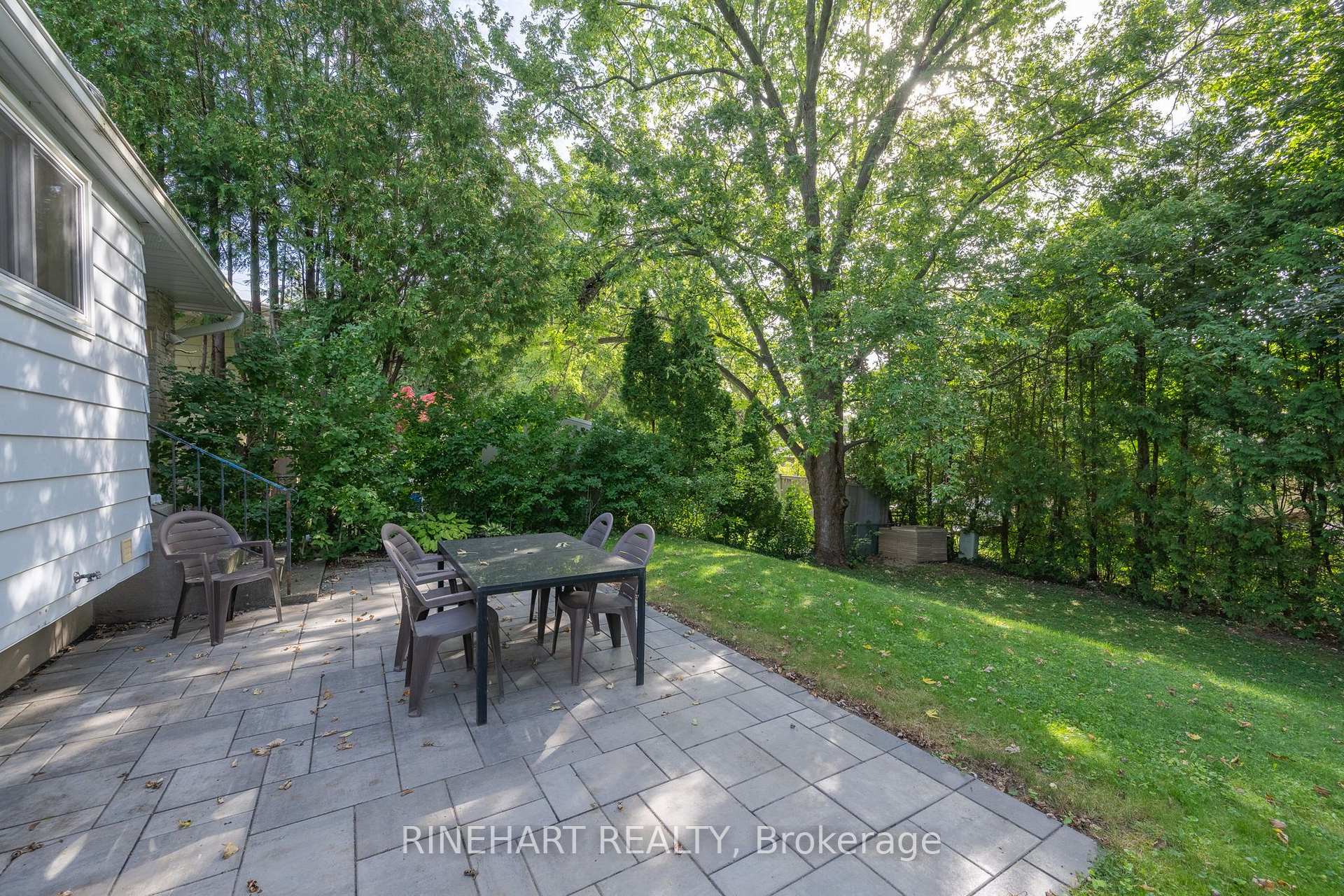 Photo 33 of 140 Paperbirch Crescent, London, North K — HOMEH