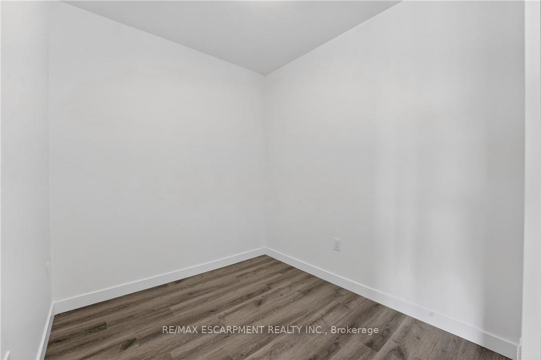 Photo 13 of Unit 304, 461 Green Road, Hamilton, Stoney Creek — HOMEH