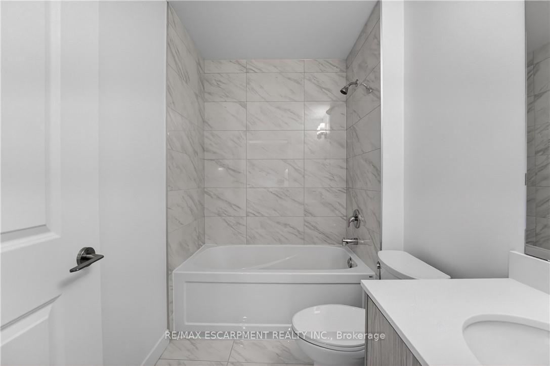 Photo 17 of Unit 304, 461 Green Road, Hamilton, Stoney Creek — HOMEH