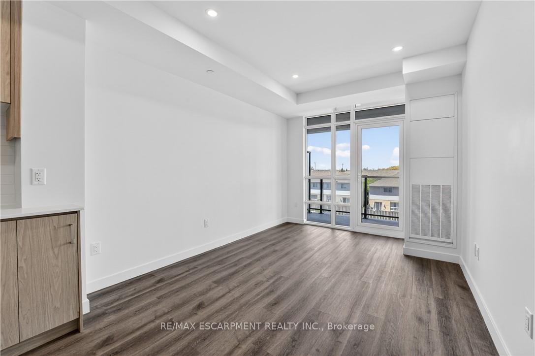 Photo 18 of Unit 304, 461 Green Road, Hamilton, Stoney Creek — HOMEH