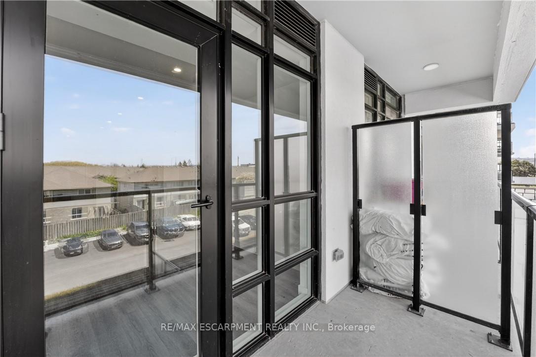 Photo 27 of Unit 304, 461 Green Road, Hamilton, Stoney Creek — HOMEH